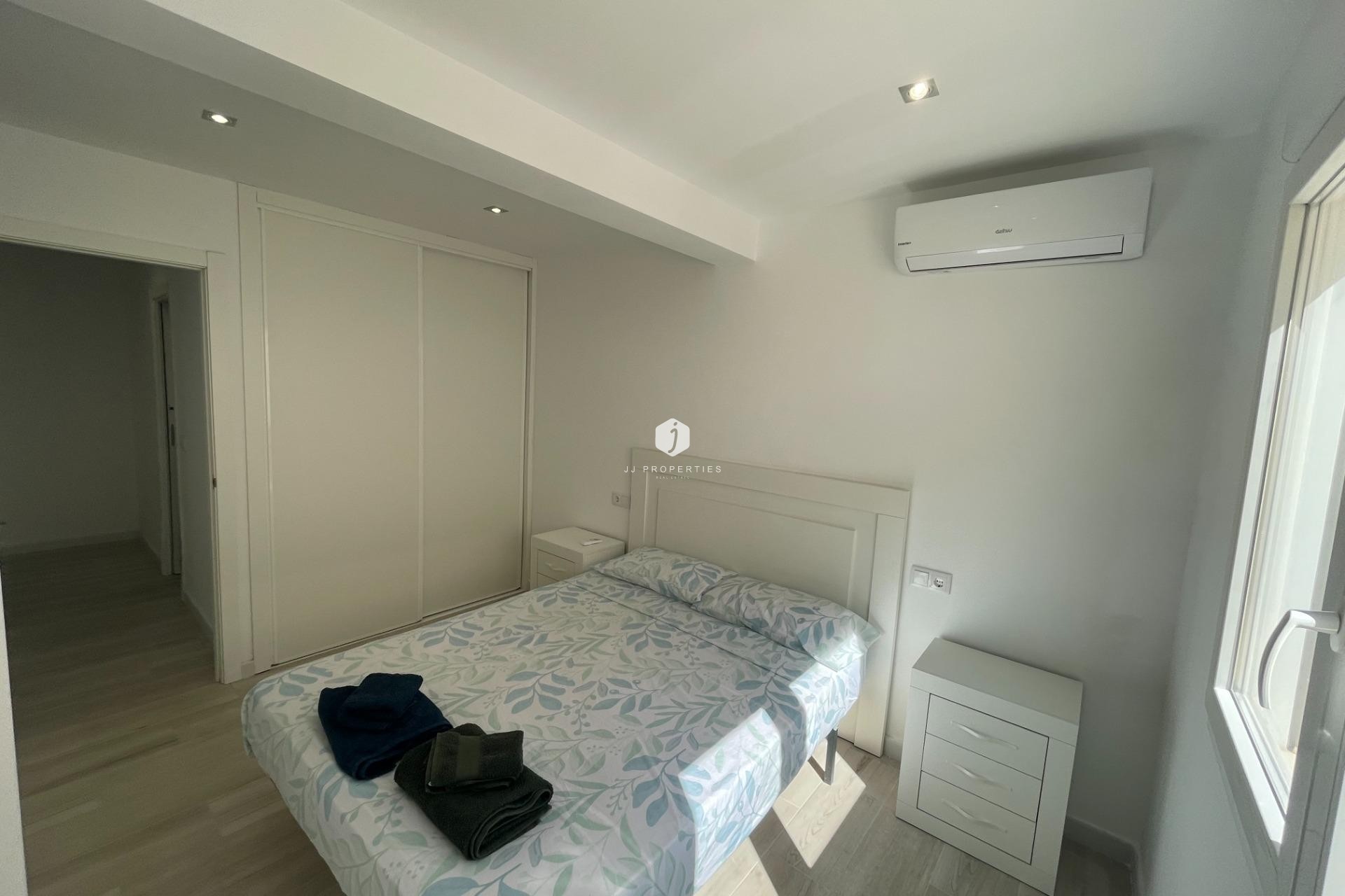 Tweedehands - Bungalow -
Orihuela Costa - La Regia