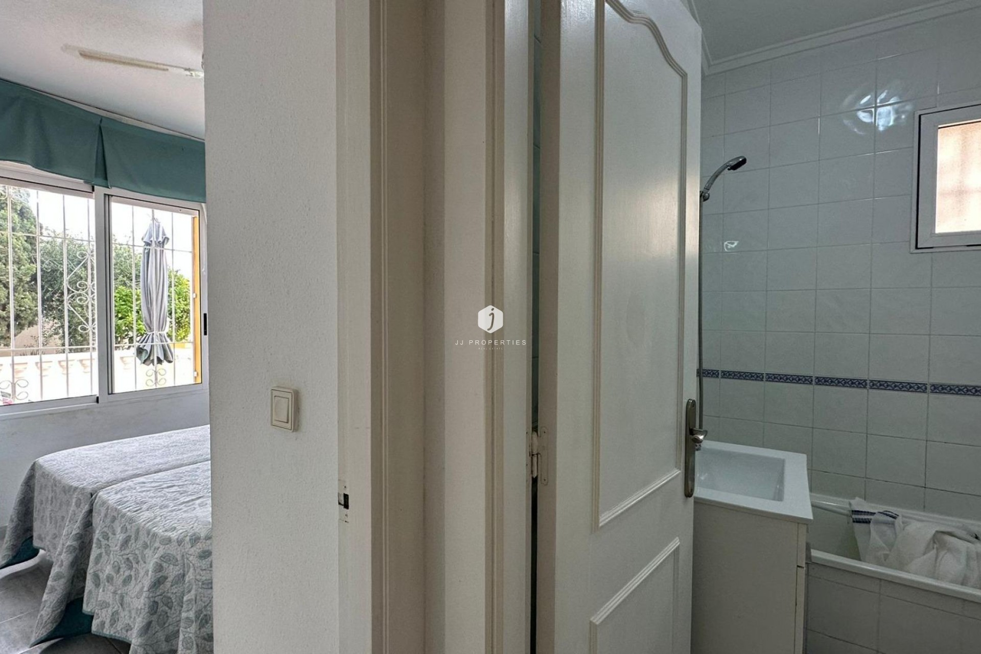 Tweedehands - Bungalow -
Orihuela Costa - Los Almendros-la Florida