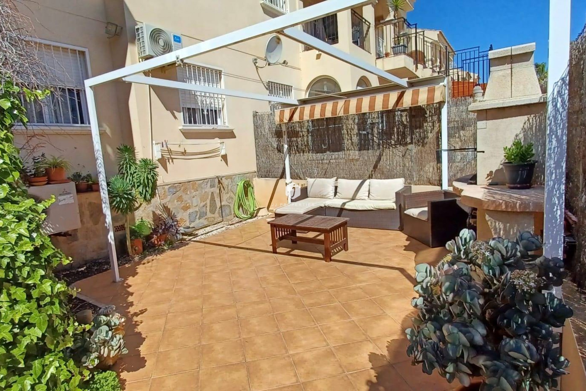 Tweedehands - Bungalow -
Orihuela Costa - Los Almendros-la Florida