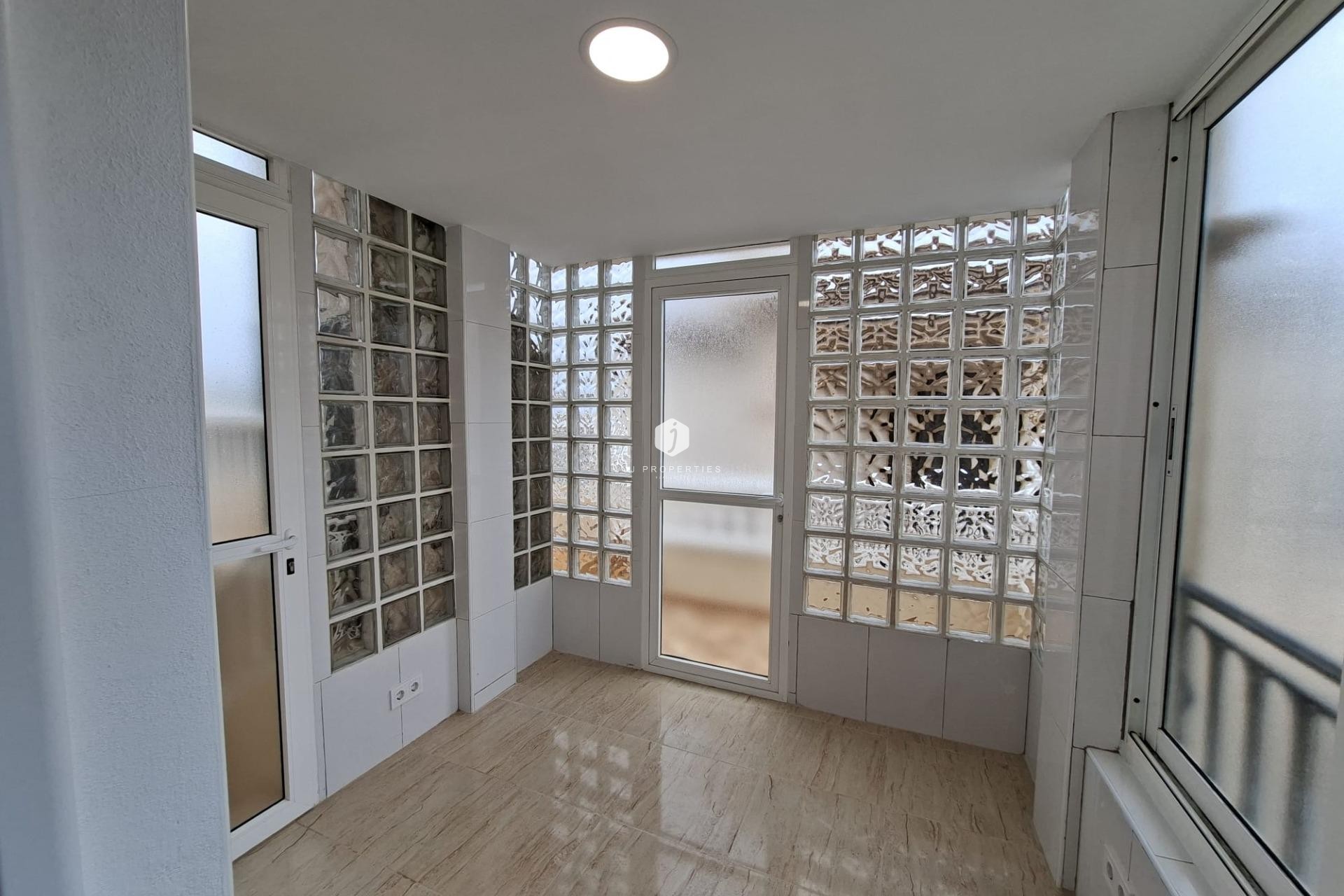 Tweedehands - Bungalow -
Orihuela Costa - Punta Prima