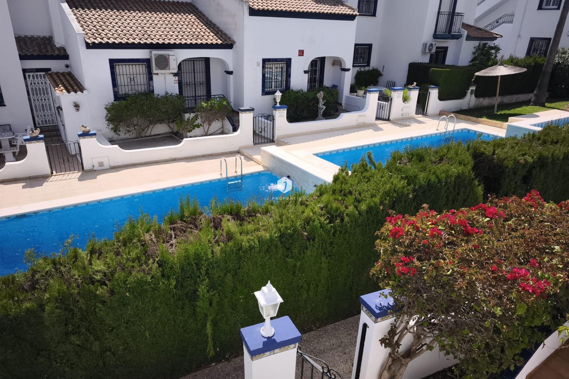 Tweedehands - Bungalow -
Orihuela Costa - Villamartín-las Filipinas