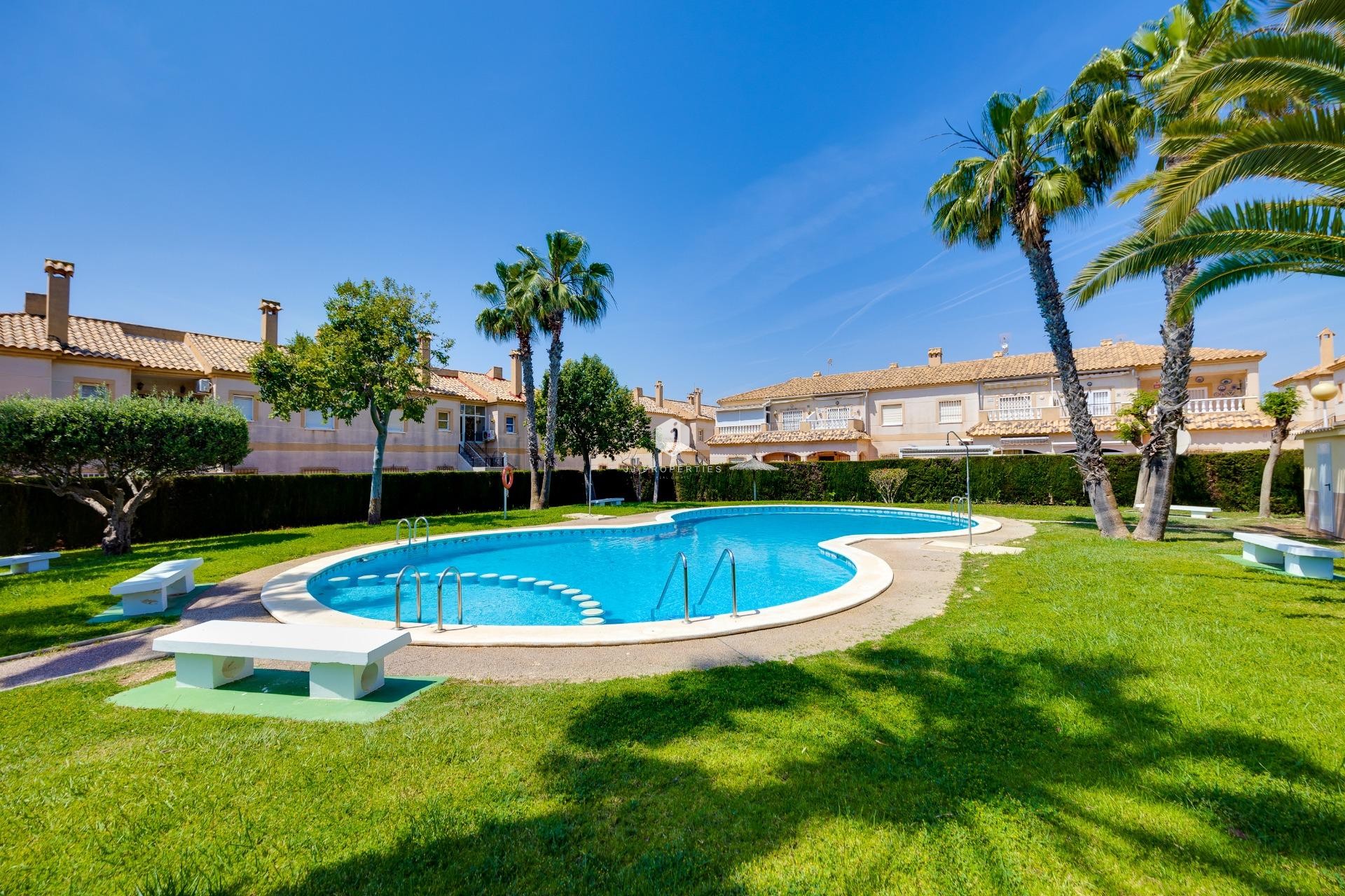 Tweedehands - Bungalow -
Torrevieja - aguas nuevas