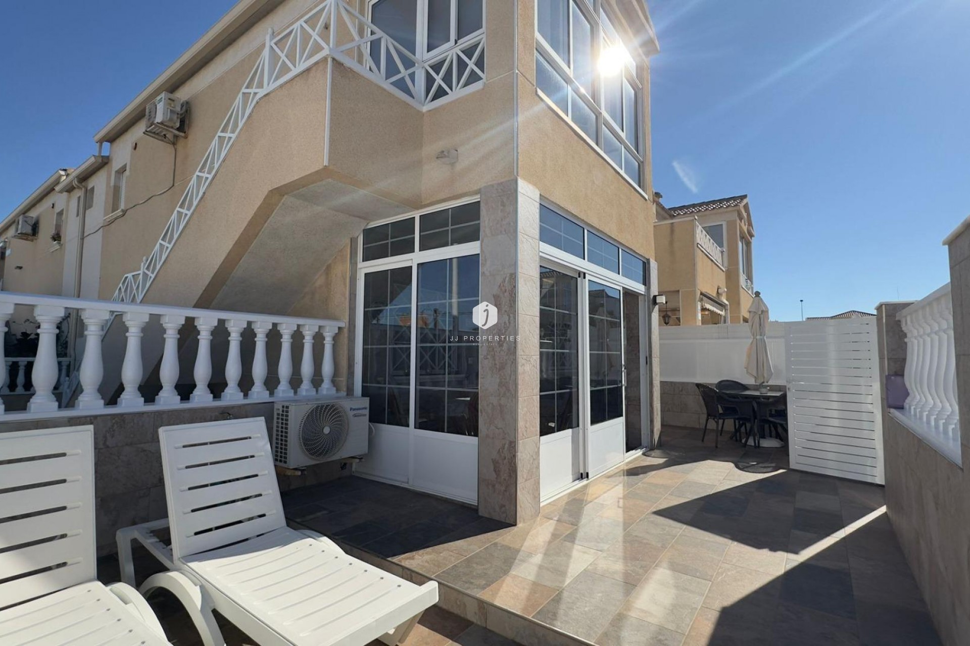 Tweedehands - Bungalow -
Torrevieja - Centro