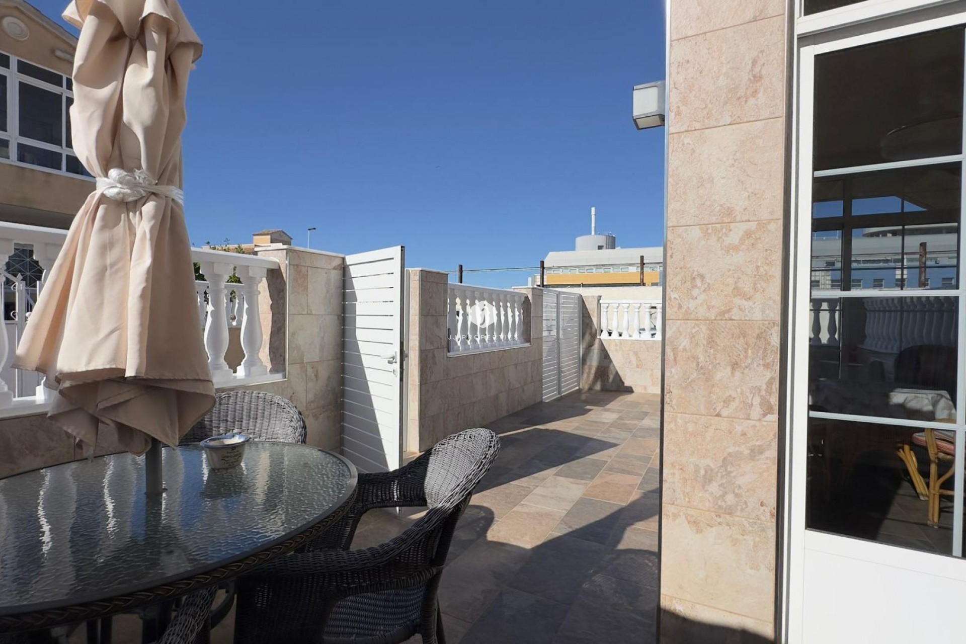 Tweedehands - Bungalow -
Torrevieja - Centro