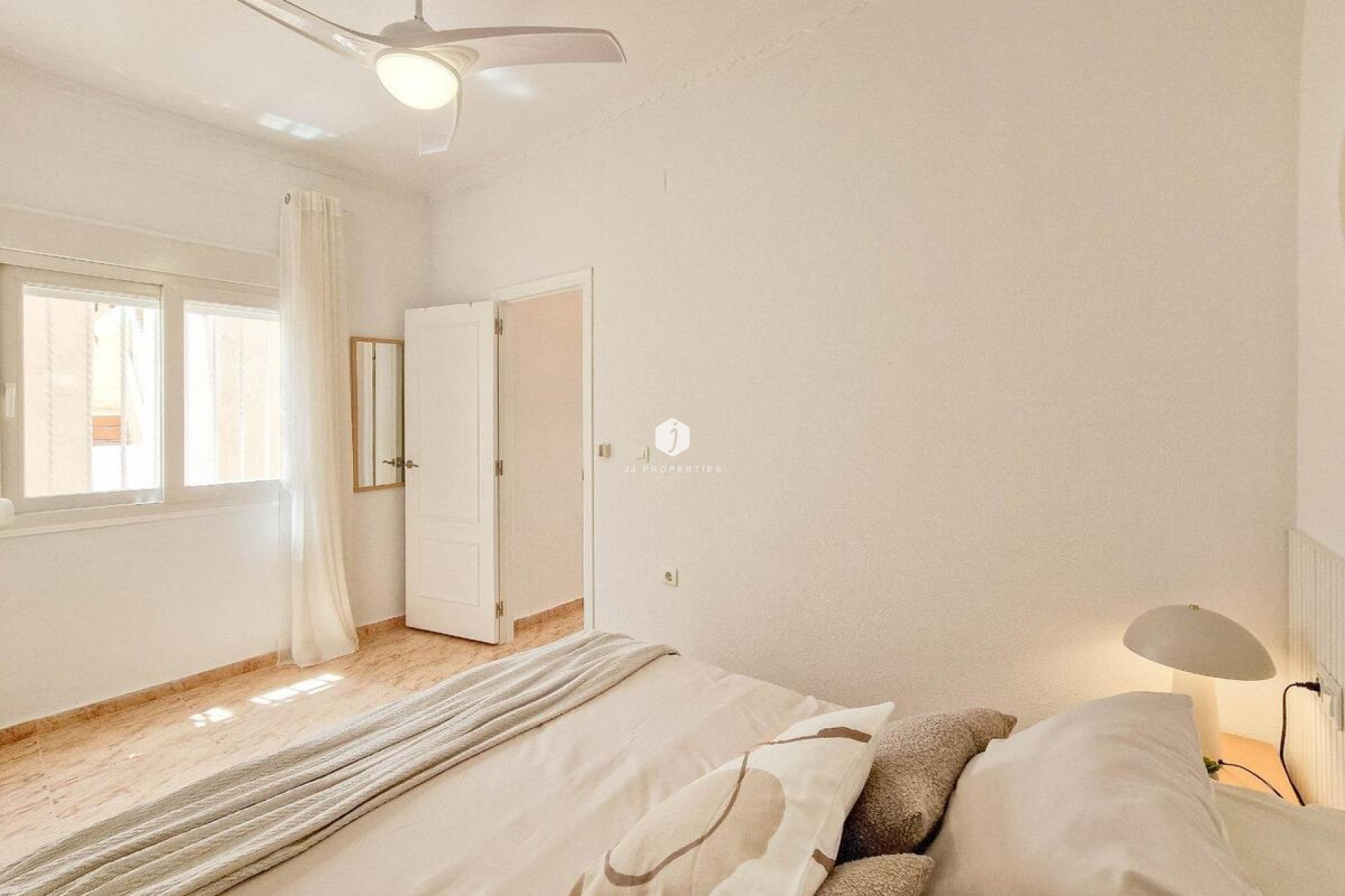 Tweedehands - Bungalow -
Torrevieja - Costa Blanca