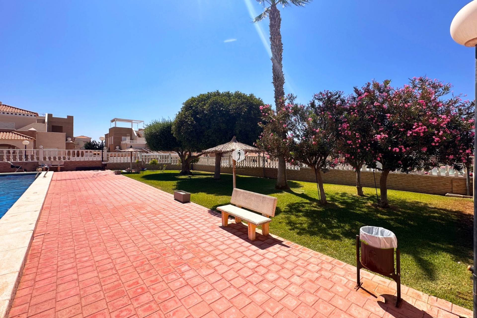 Tweedehands - Bungalow -
Torrevieja - Costa Blanca
