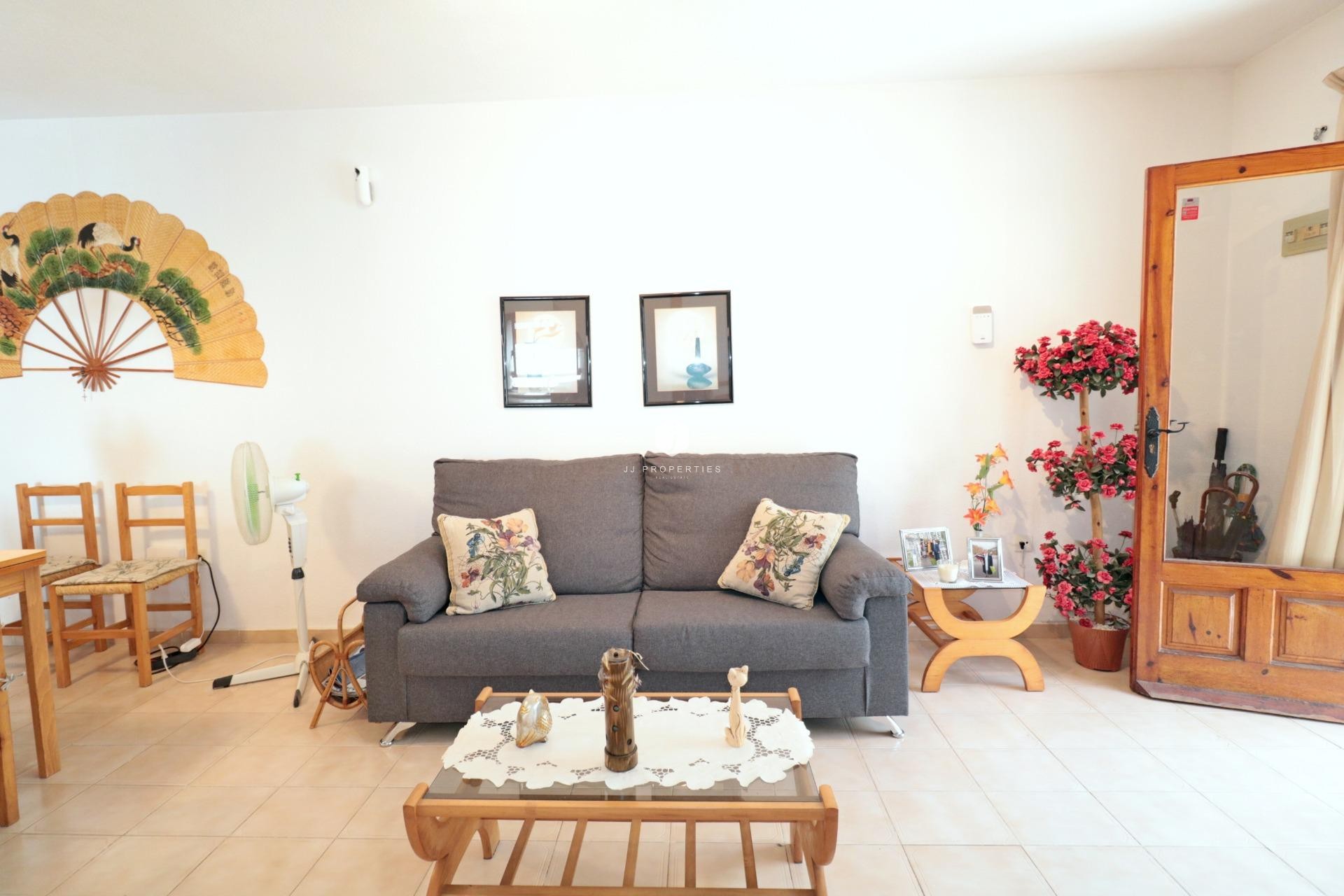 Tweedehands - Bungalow -
Torrevieja - El Acequión - Los Náufragos