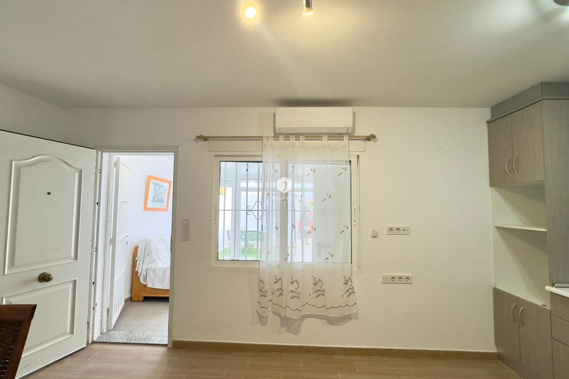 Tweedehands - Bungalow -
Torrevieja - El Limonar