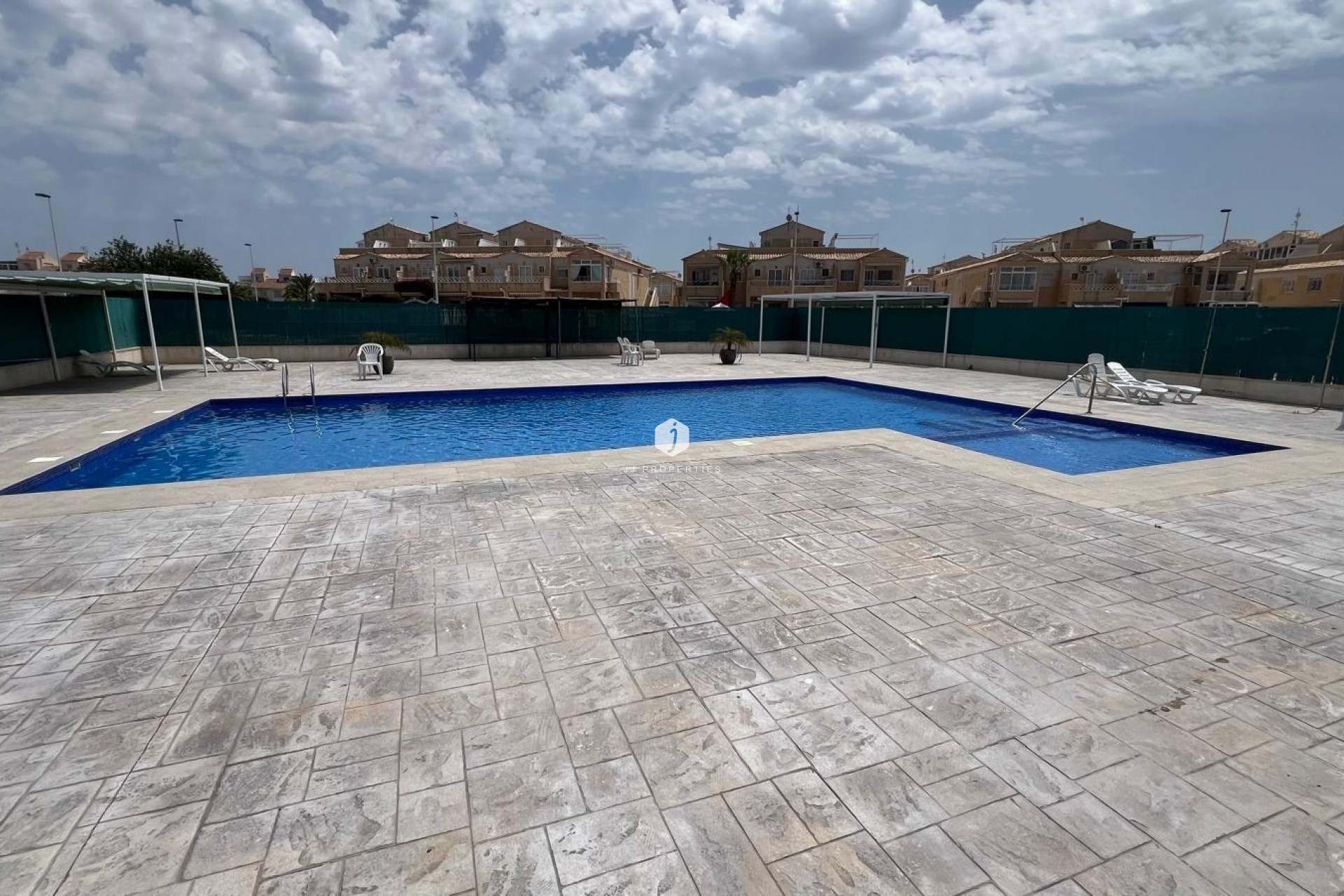 Tweedehands - Bungalow -
Torrevieja - La Siesta - El Salado - Torreta