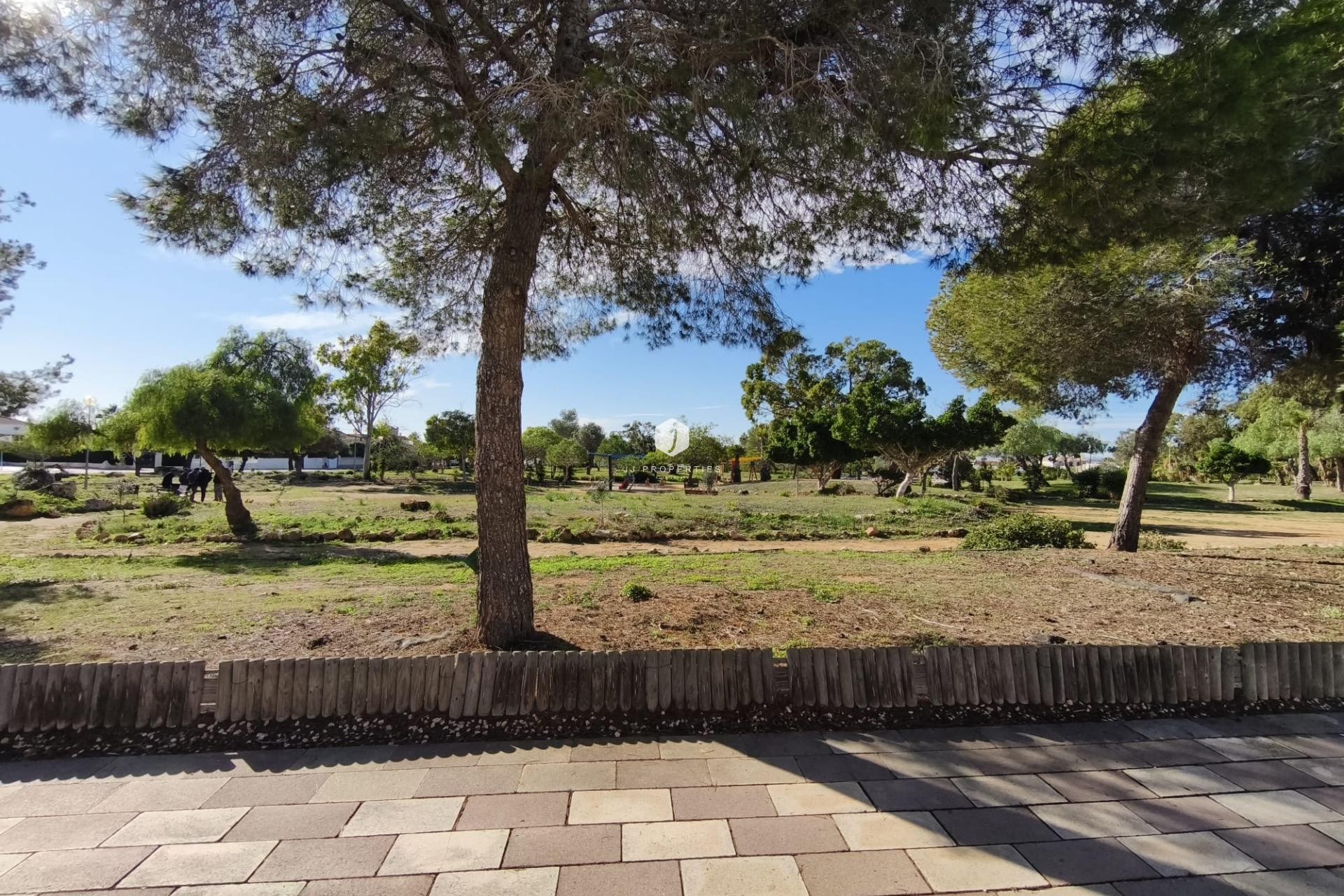 Tweedehands - Bungalow -
Torrevieja - La Siesta - El Salado - Torreta