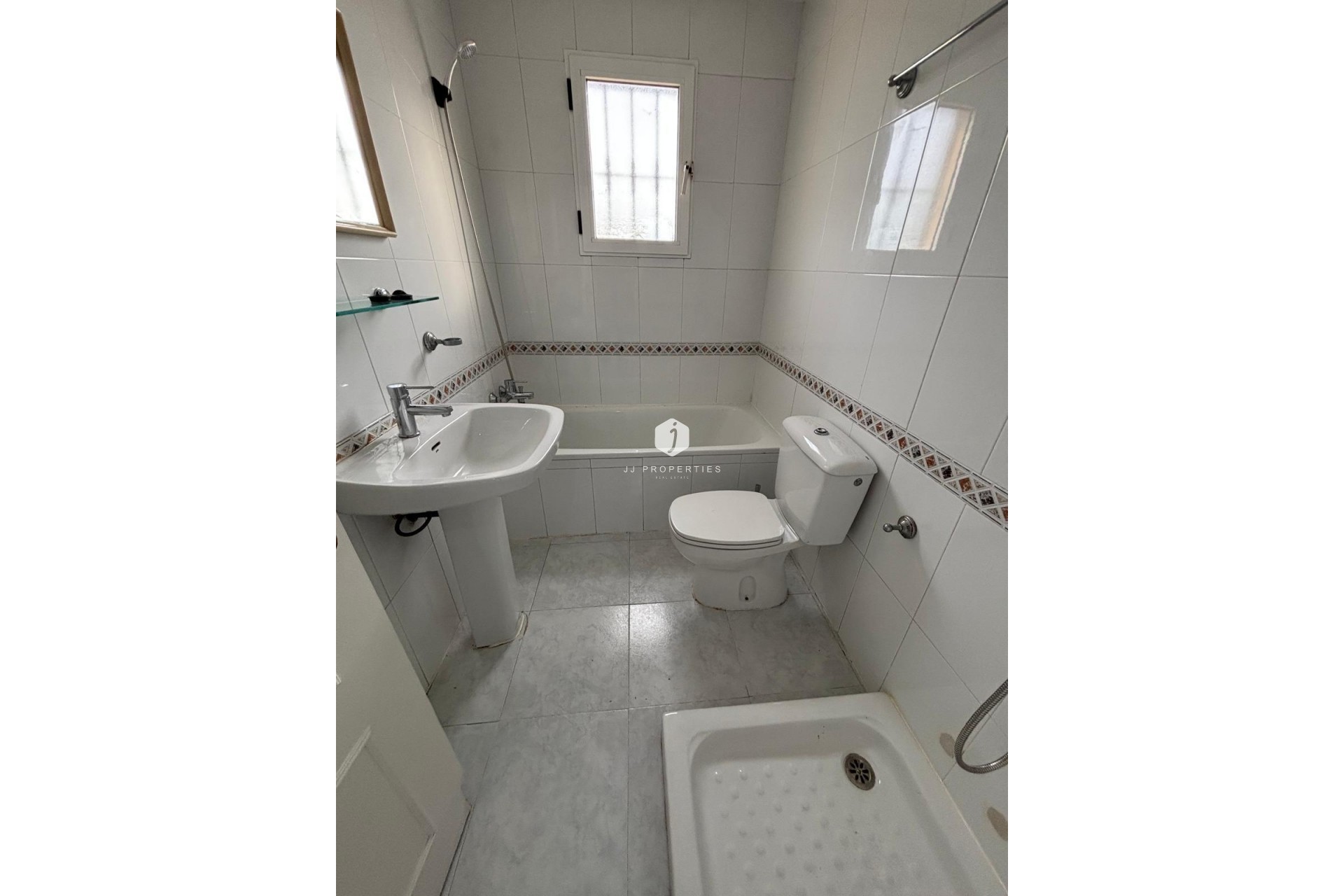 Tweedehands - Bungalow -
Torrevieja - La Siesta - El Salado - Torreta