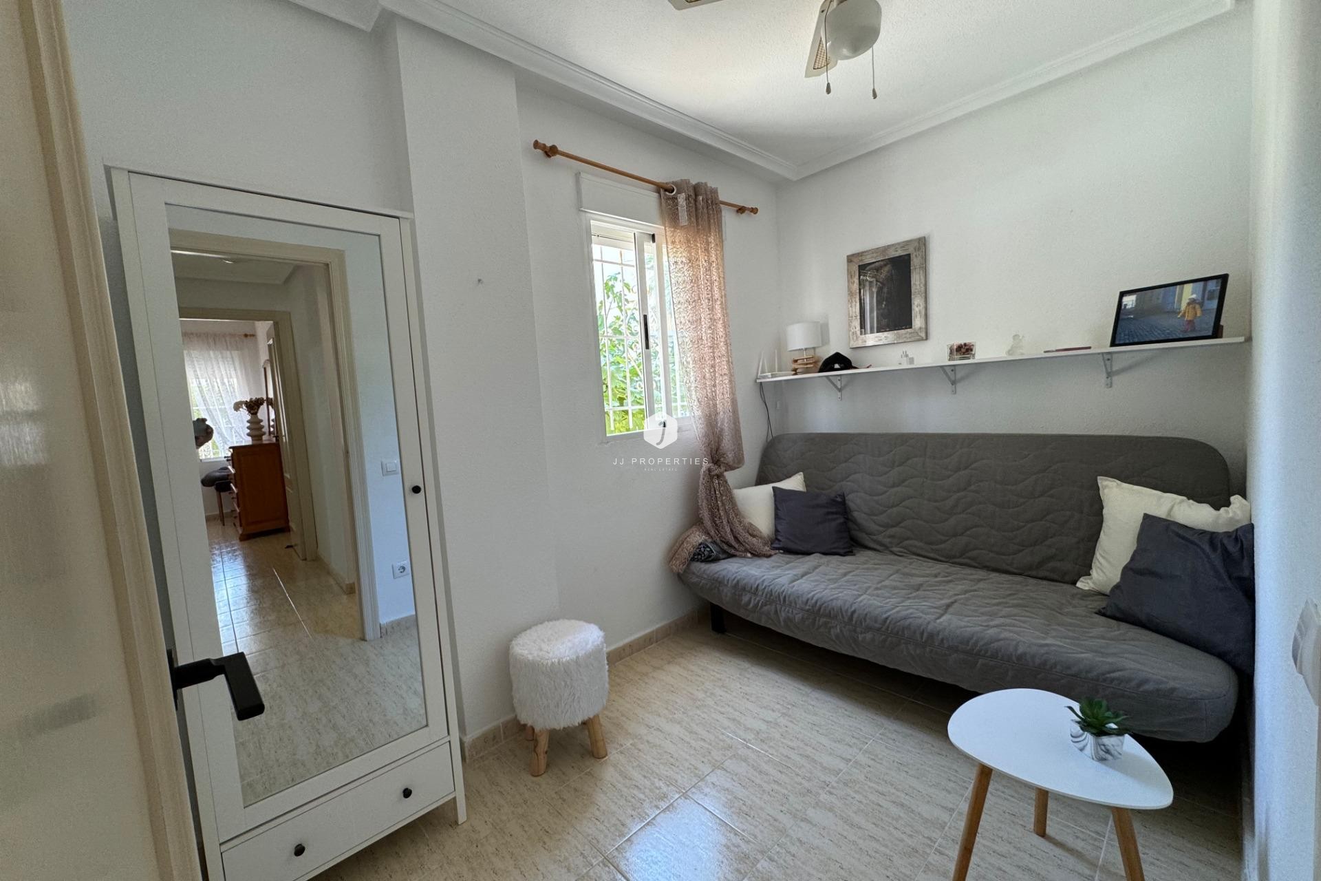 Tweedehands - Bungalow -
Torrevieja - La Siesta - El Salado - Torreta