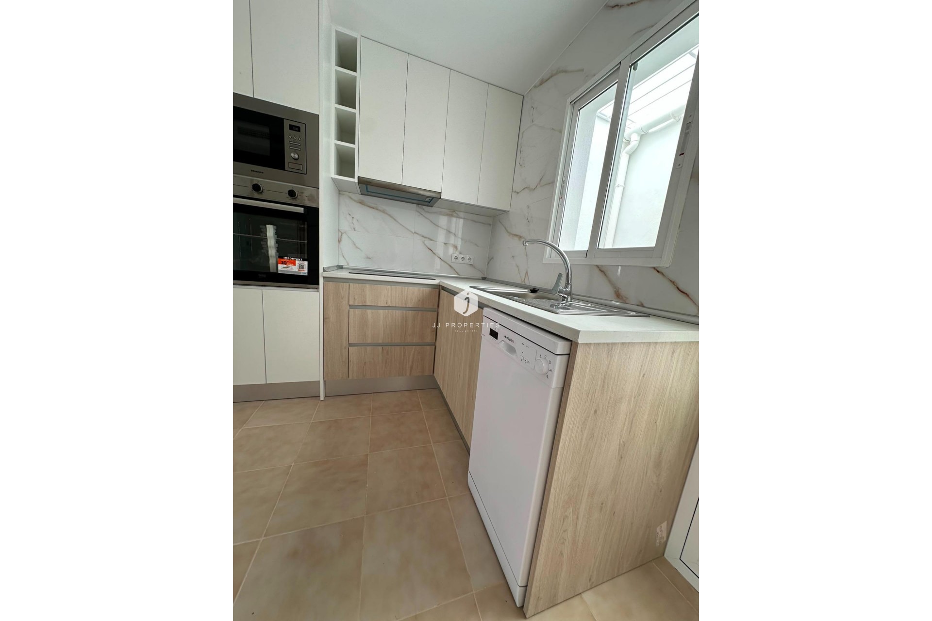 Tweedehands - Bungalow -
Torrevieja - La Siesta - El Salado - Torreta