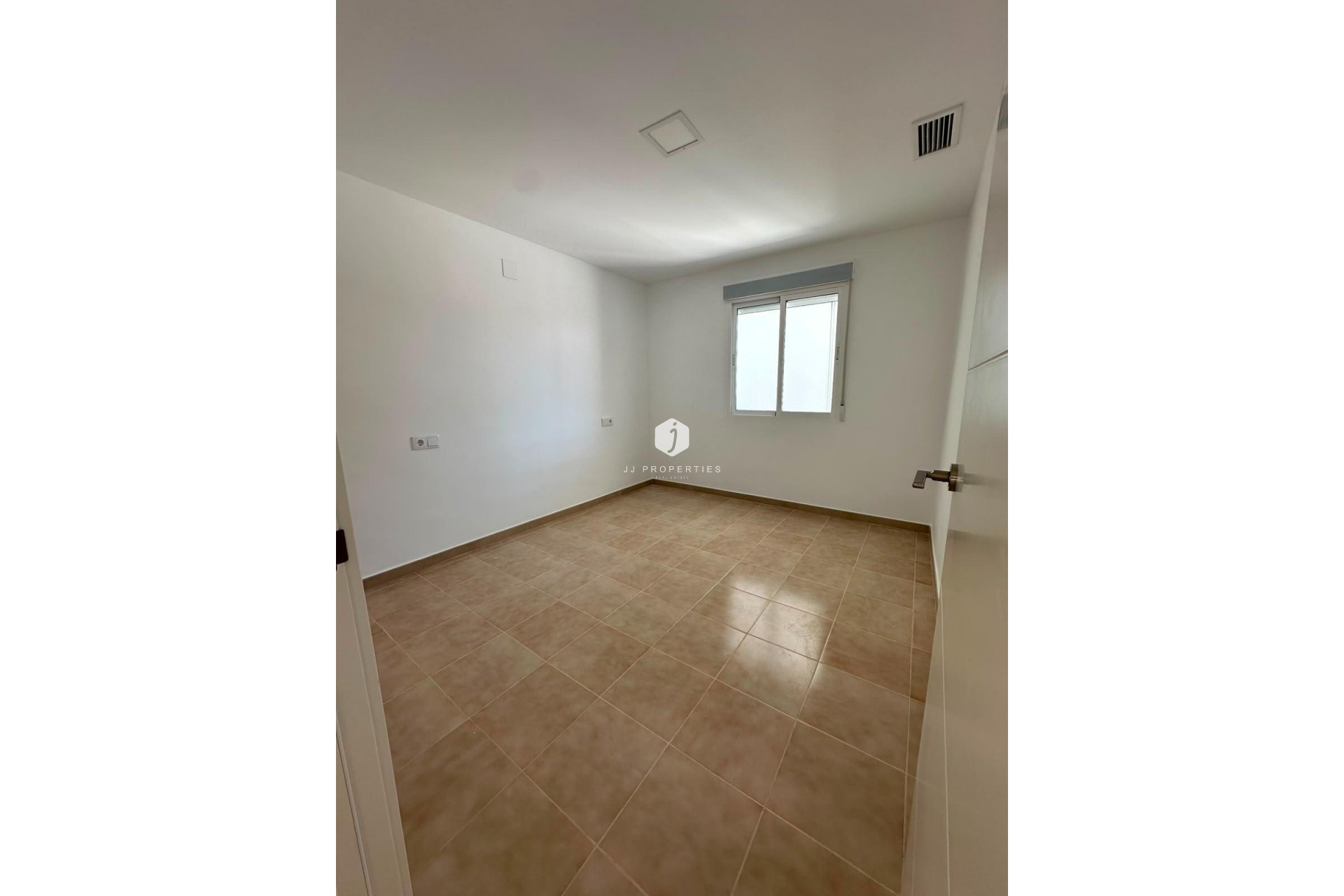 Tweedehands - Bungalow -
Torrevieja - La Siesta - El Salado - Torreta