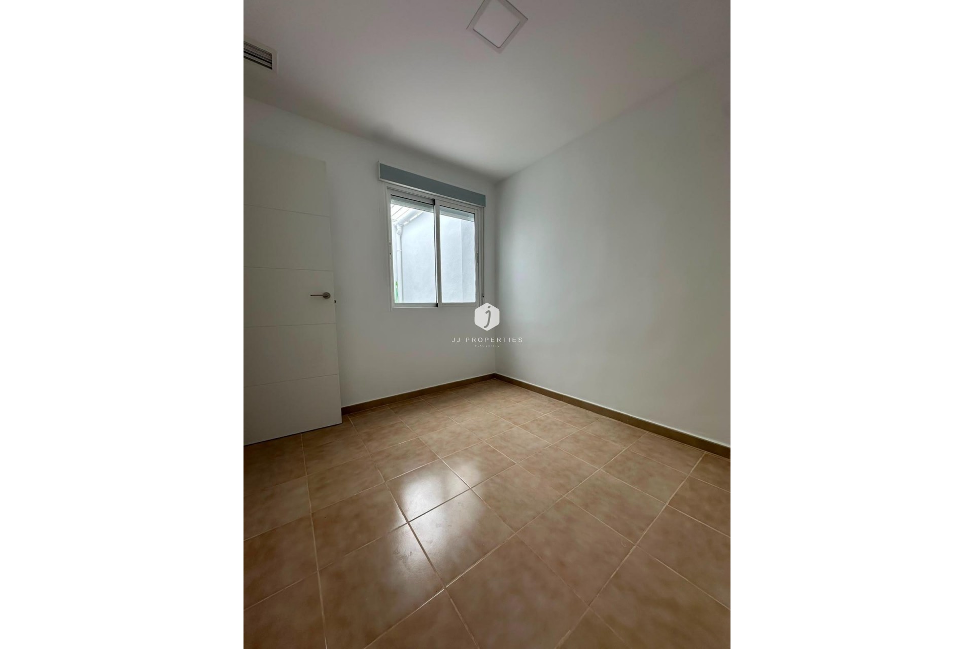 Tweedehands - Bungalow -
Torrevieja - La Siesta - El Salado - Torreta