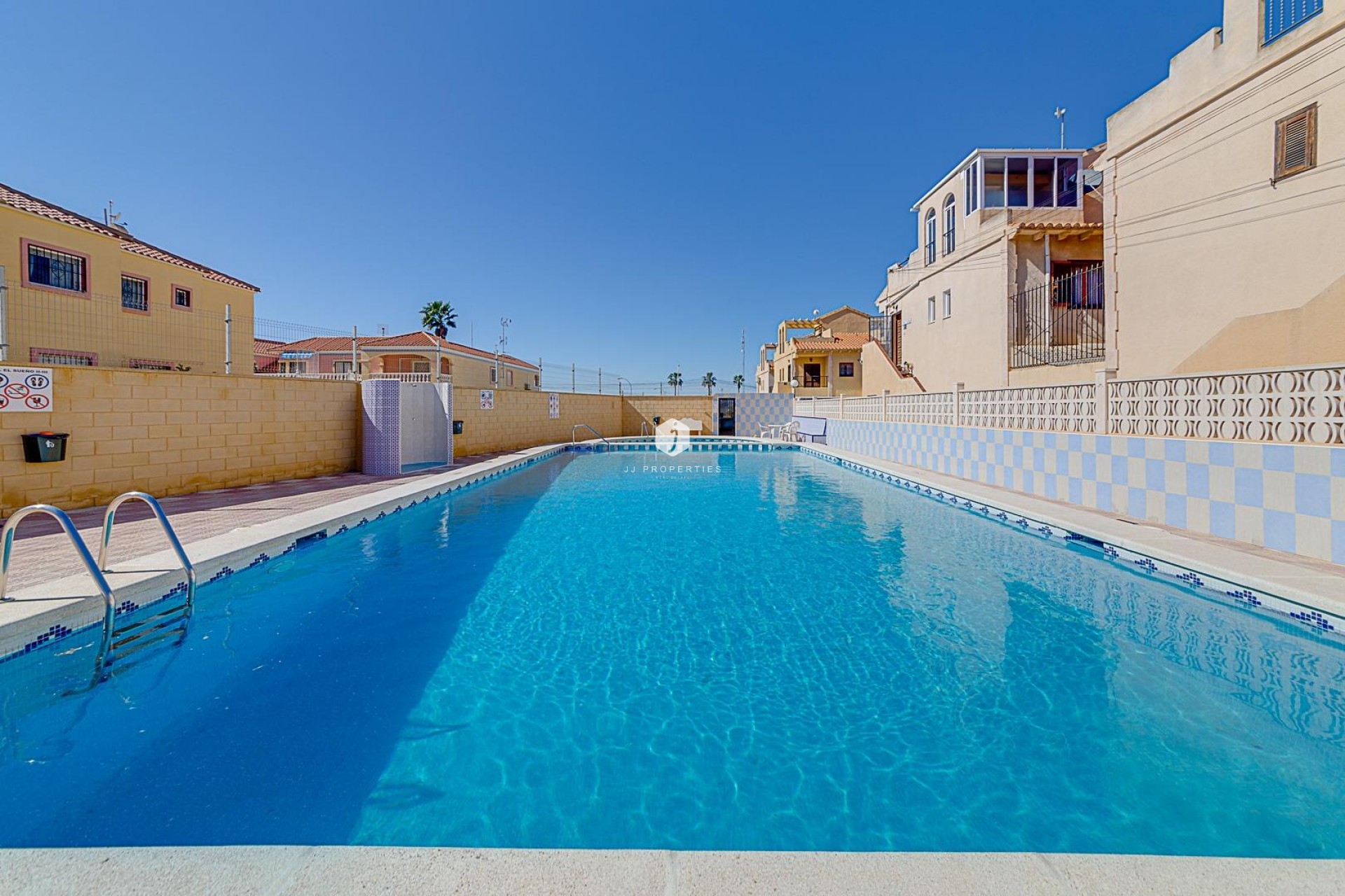 Tweedehands - Bungalow -
Torrevieja - La Siesta - El Salado - Torreta