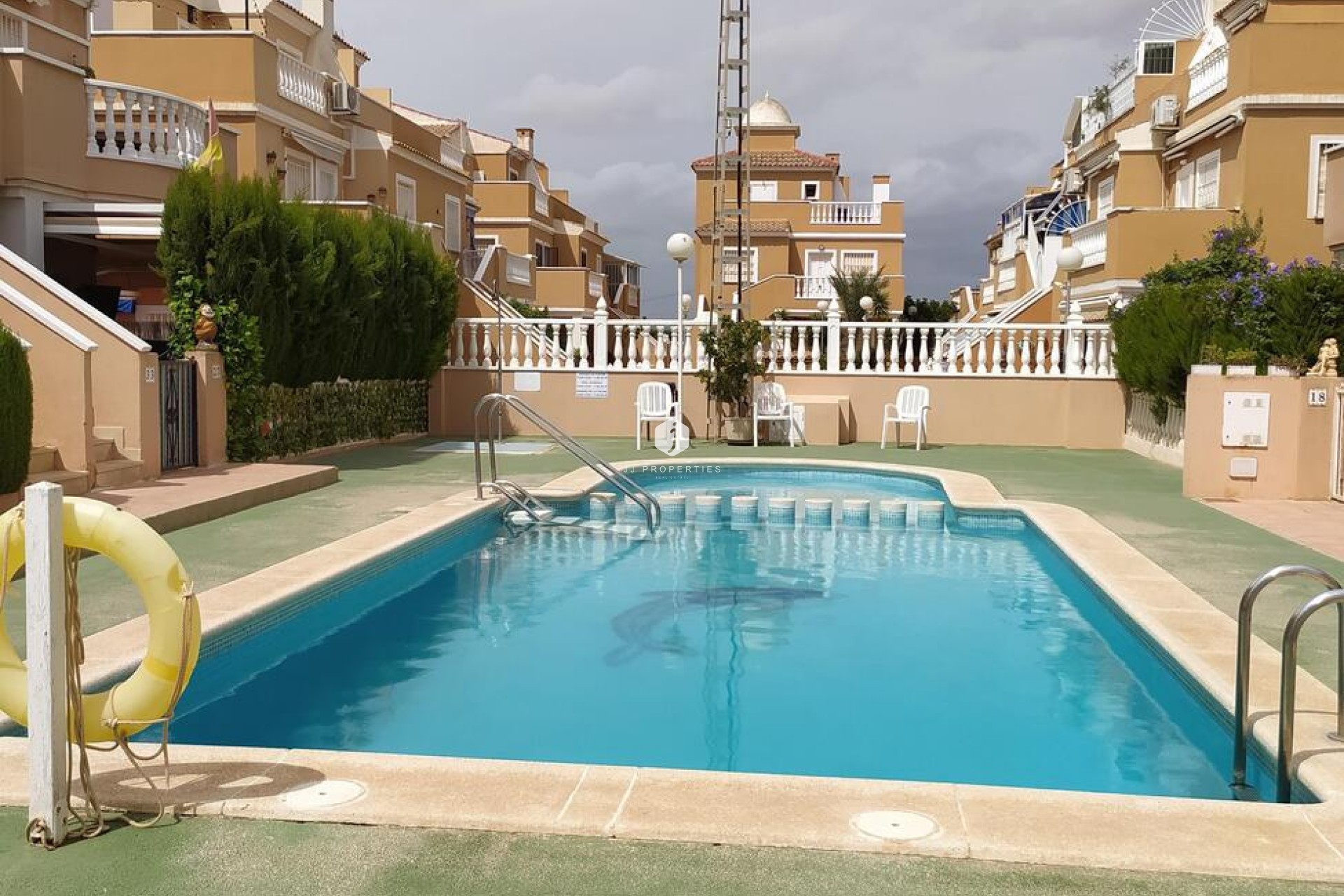 Tweedehands - Bungalow -
Torrevieja - LA VELETA MAR AZUL