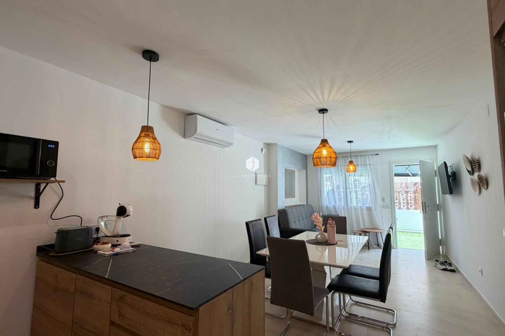 Tweedehands - Bungalow -
Torrevieja - La veleta