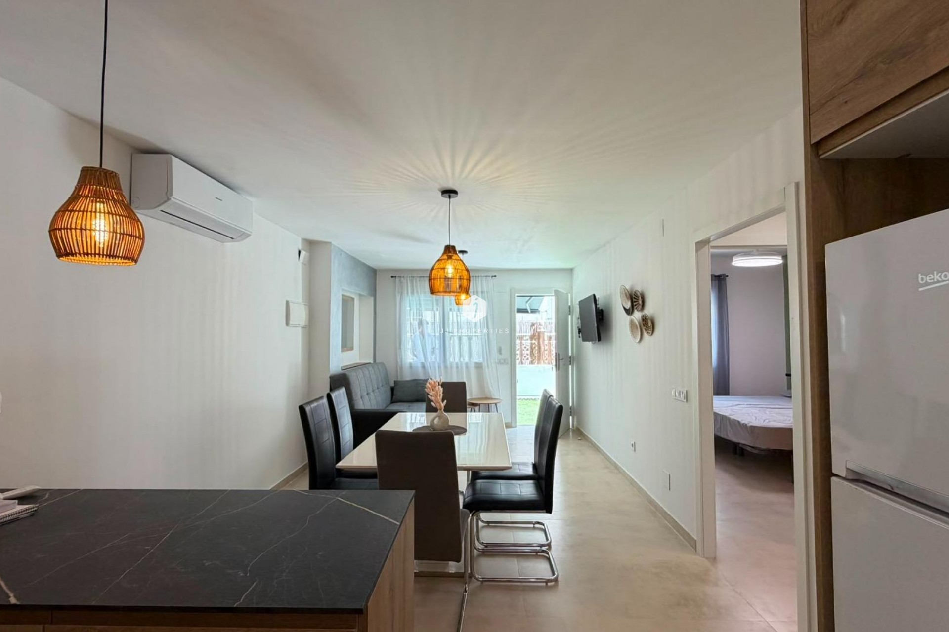 Tweedehands - Bungalow -
Torrevieja - La veleta