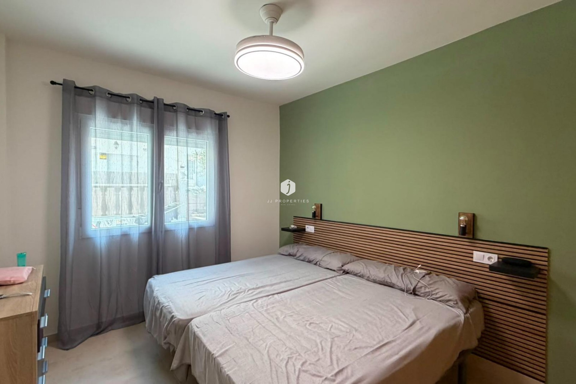 Tweedehands - Bungalow -
Torrevieja - La veleta