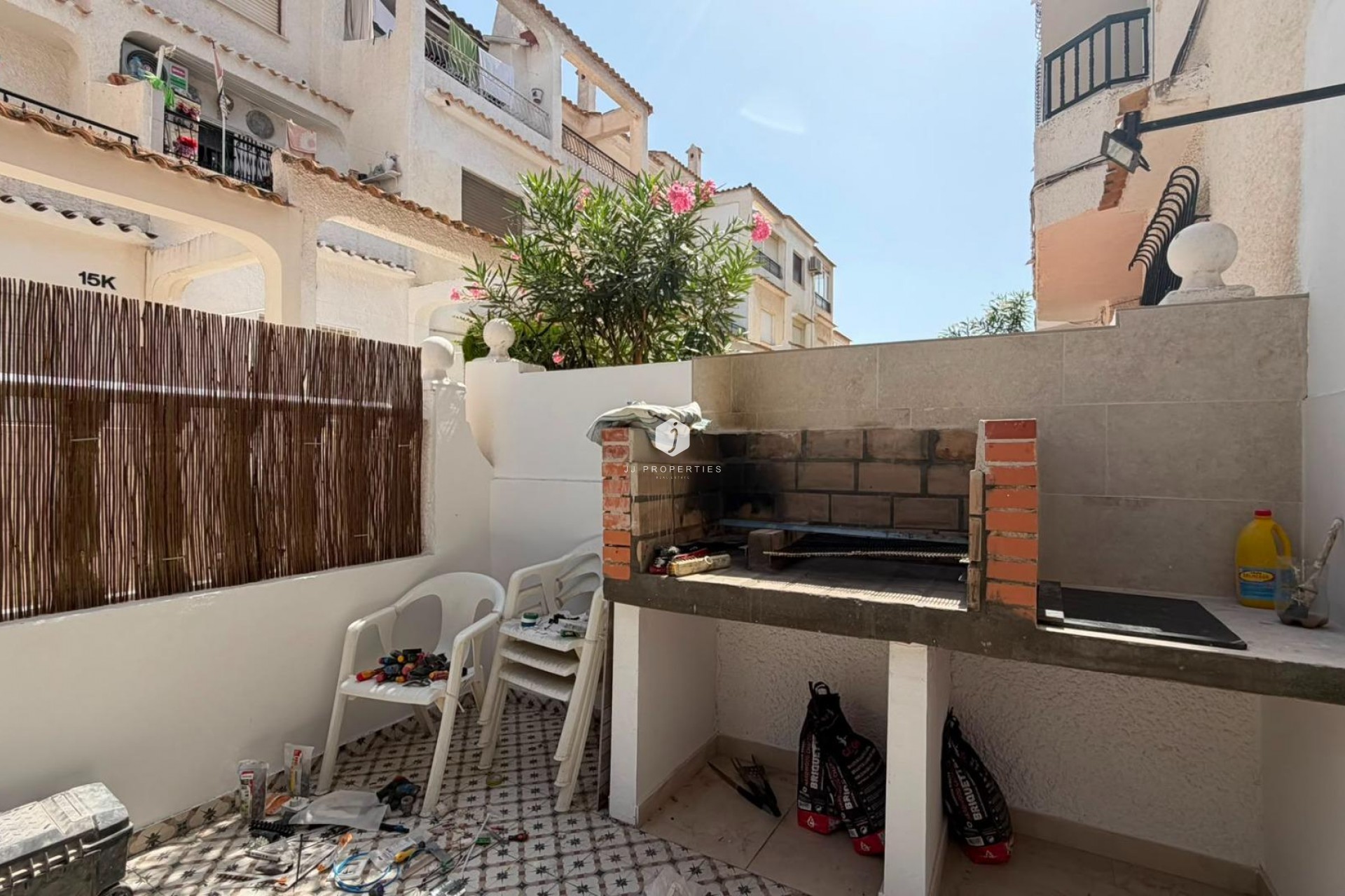 Tweedehands - Bungalow -
Torrevieja - La veleta