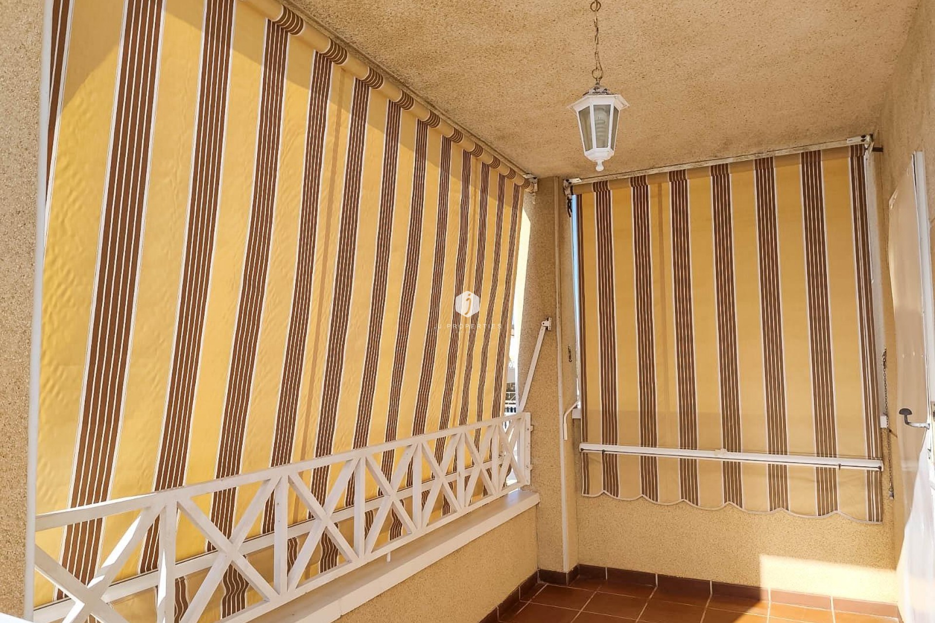 Tweedehands - Bungalow -
Torrevieja - Parque Acuático - Sector 25