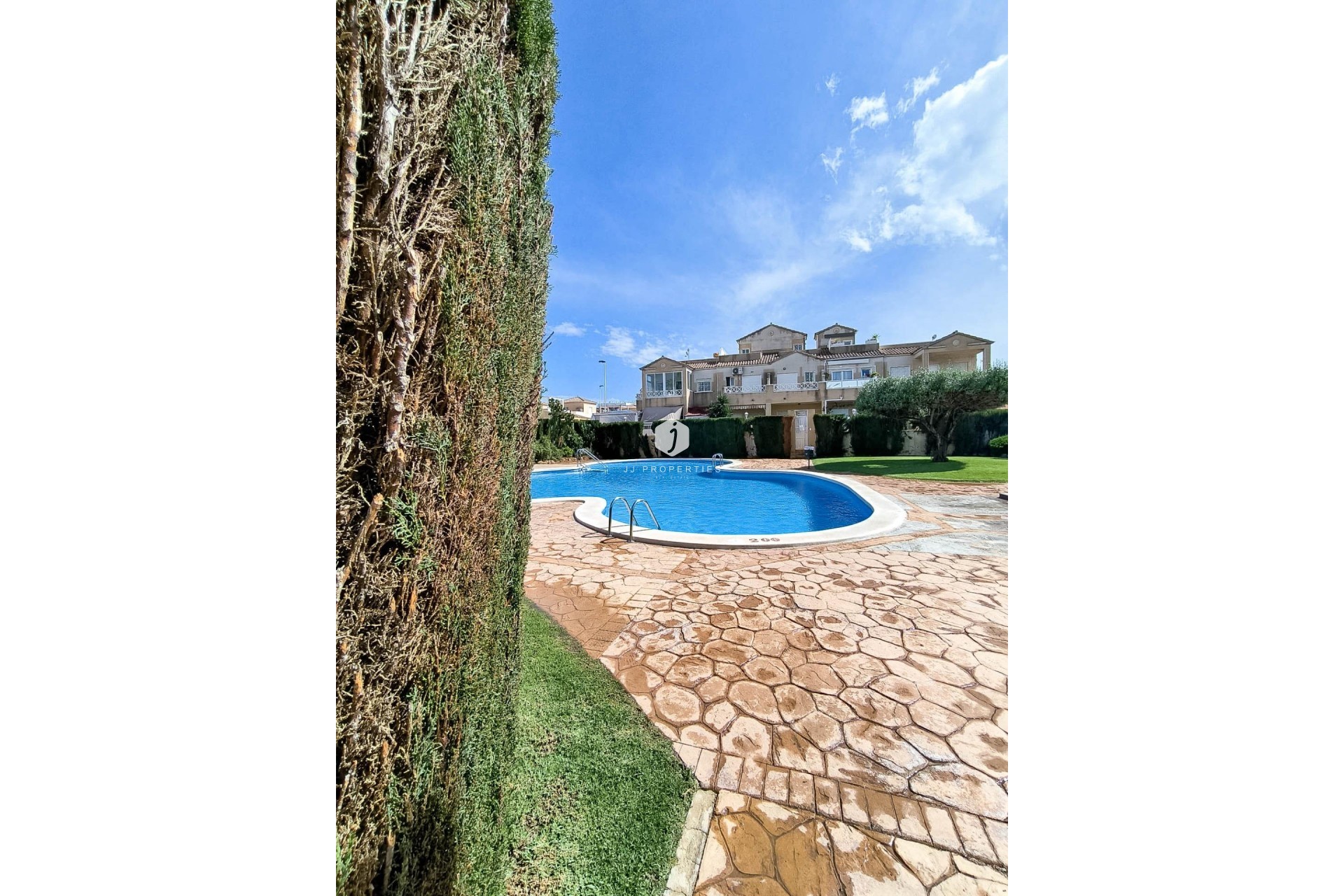 Tweedehands - Bungalow -
Torrevieja - Parque Acuático - Sector 25