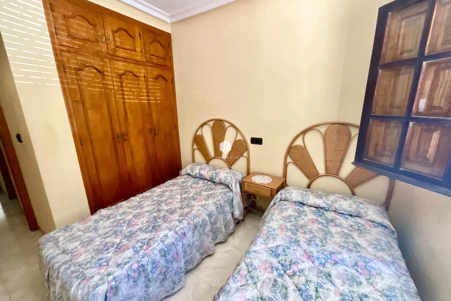 Tweedehands - Bungalow -
Torrevieja - Torreblanca