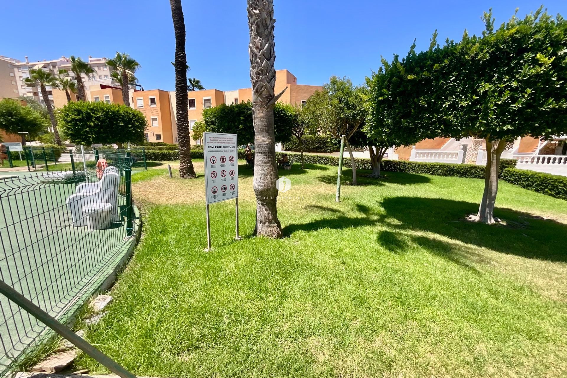 Tweedehands - Bungalow -
Torrevieja - Torreblanca