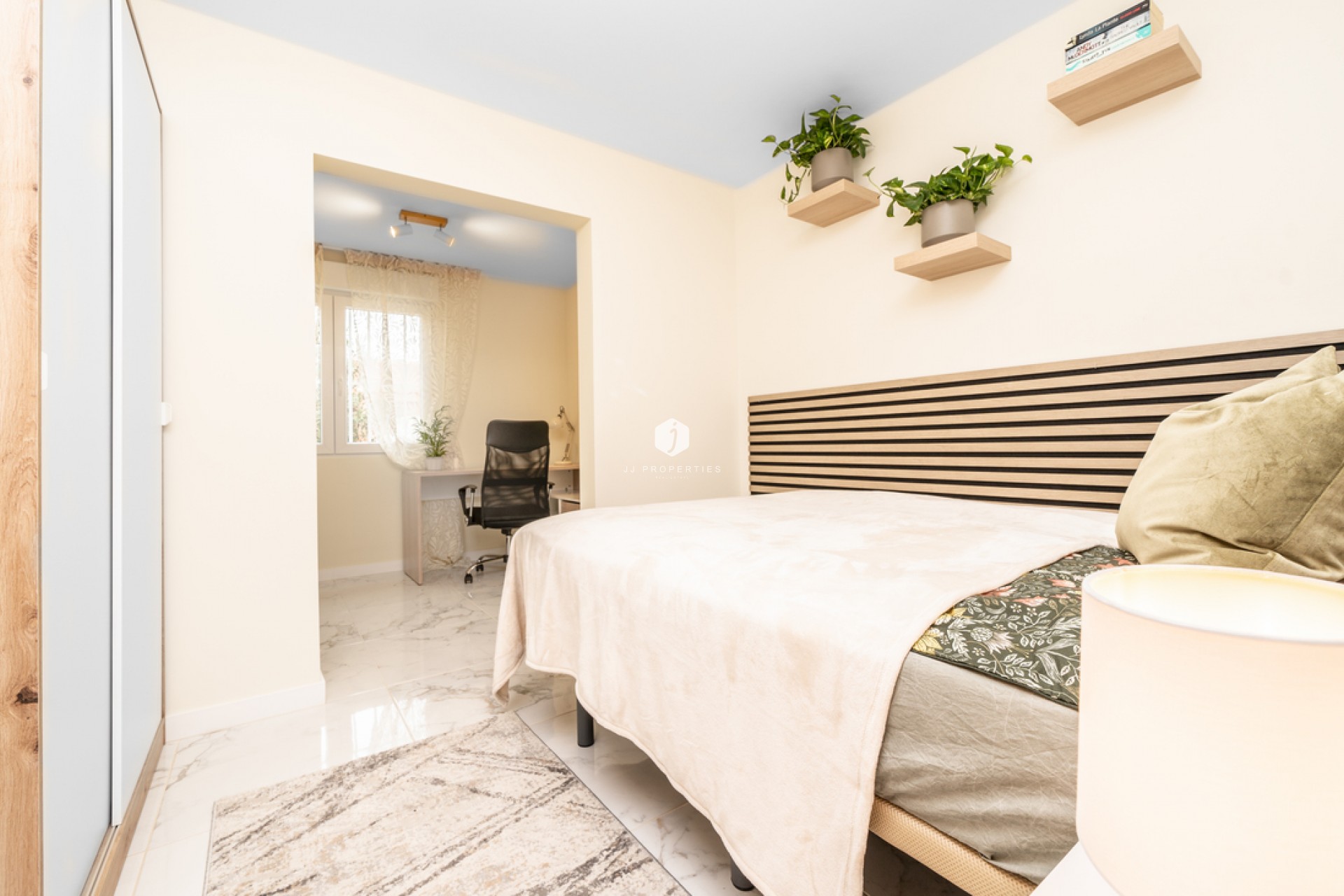 Tweedehands - Bungalow -
Torrevieja - Torreta