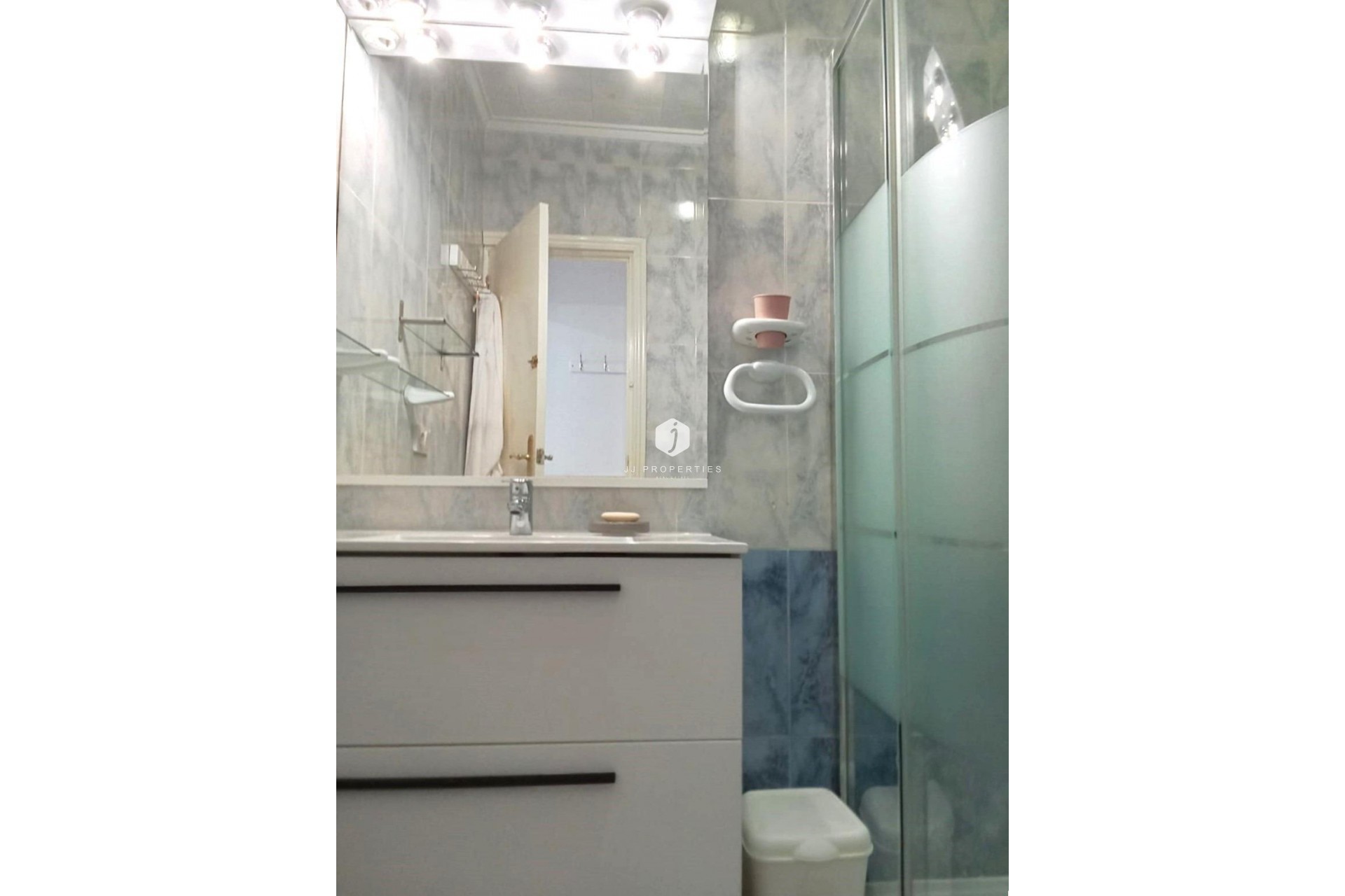 Tweedehands - Bungalow -
Torrevieja - Torretas