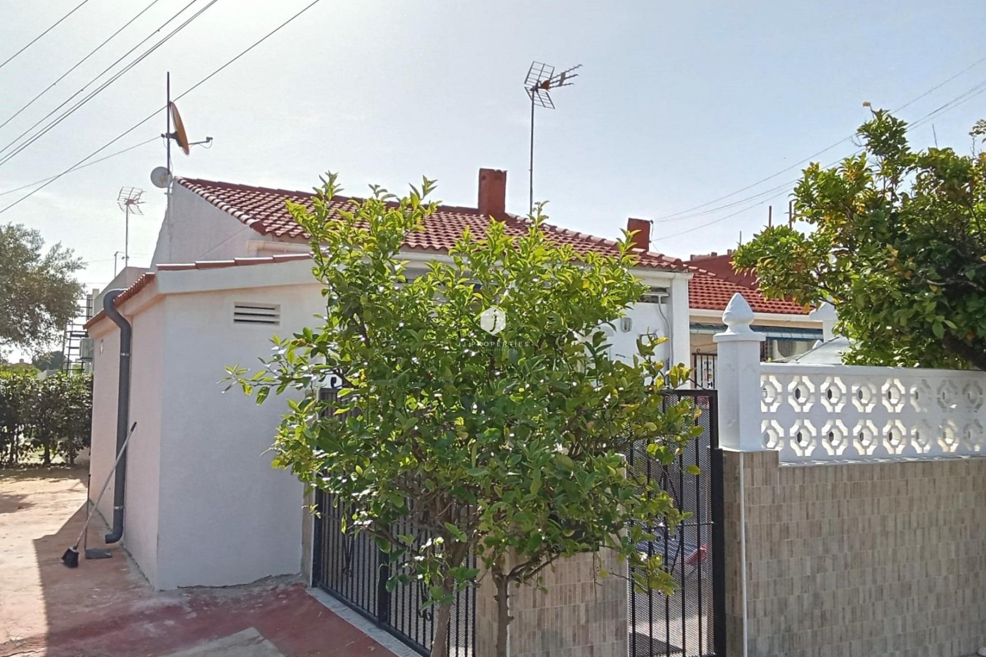 Tweedehands - Bungalow -
Torrevieja - Torretas