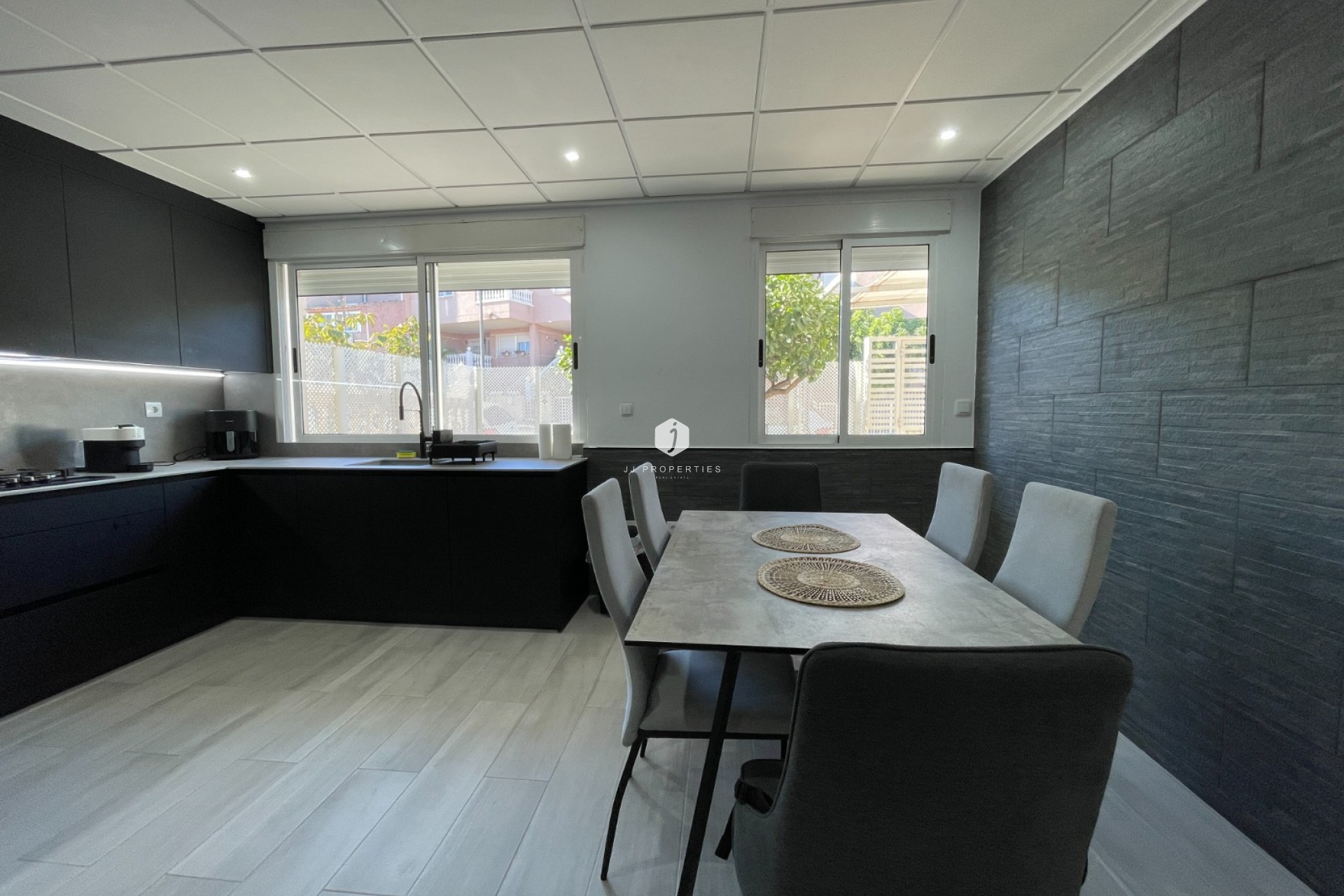 Tweedehands - Chalet -
Algorfa - Inland