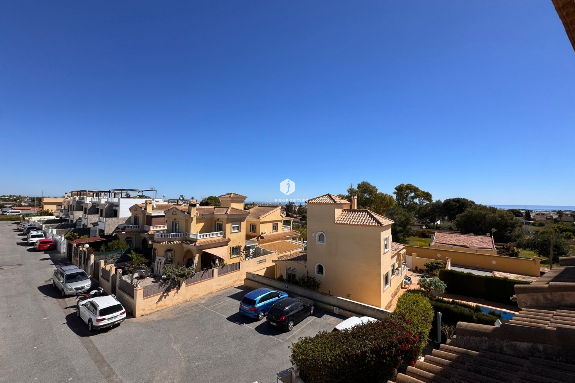 Tweedehands - Chalet -
Campoamor - Costa Blanca