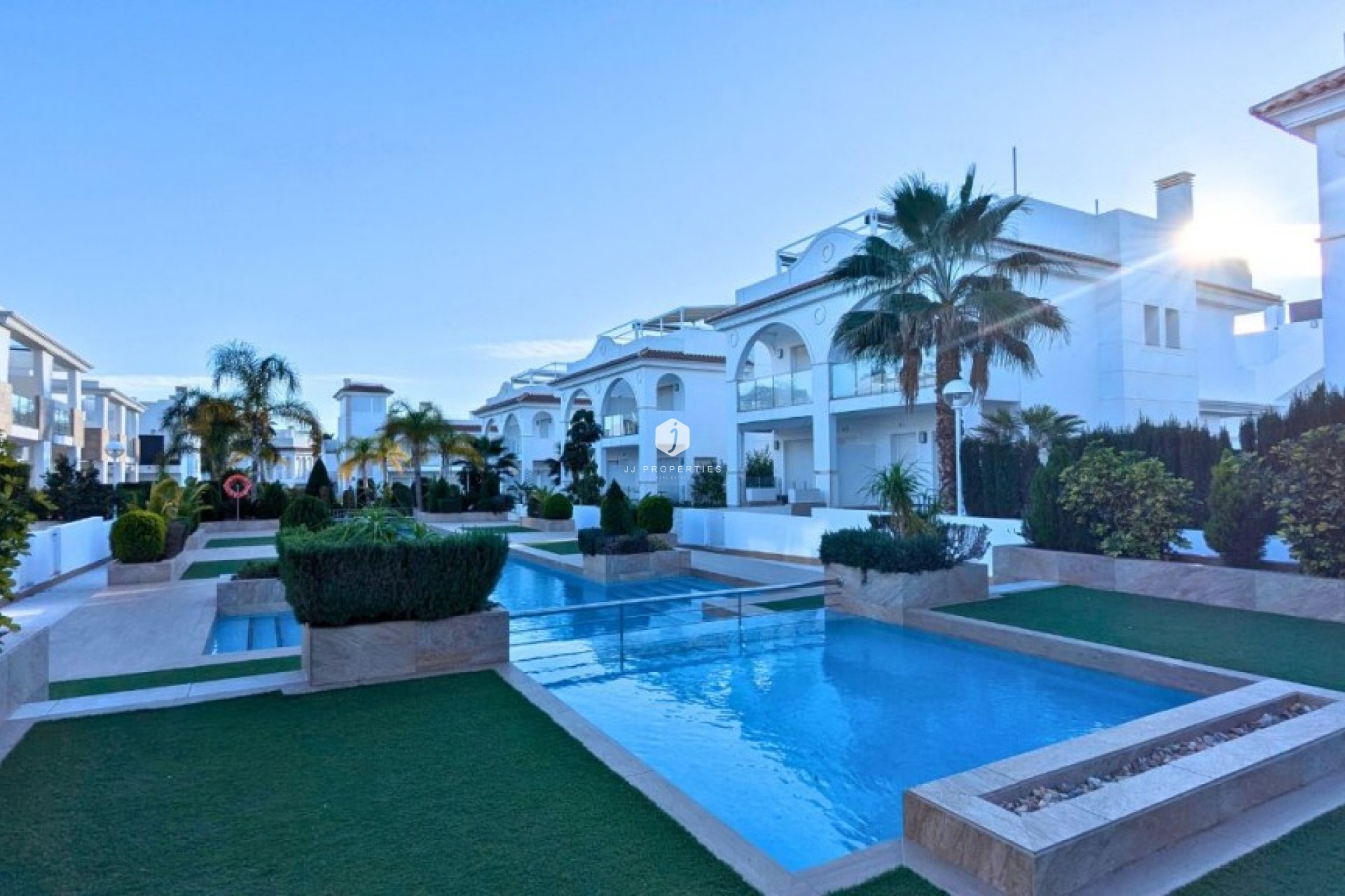 Tweedehands - Chalet -
Ciudad Quesada - Costa Blanca