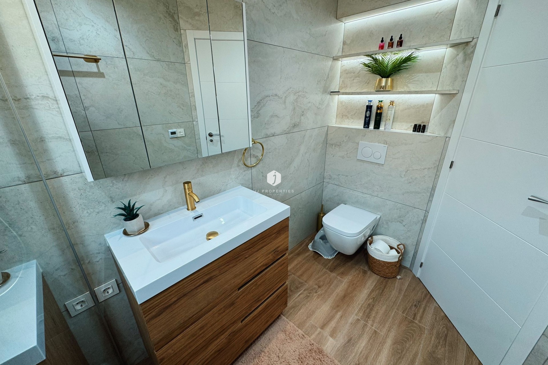 Tweedehands - Chalet -
Ciudad Quesada - Costa Blanca