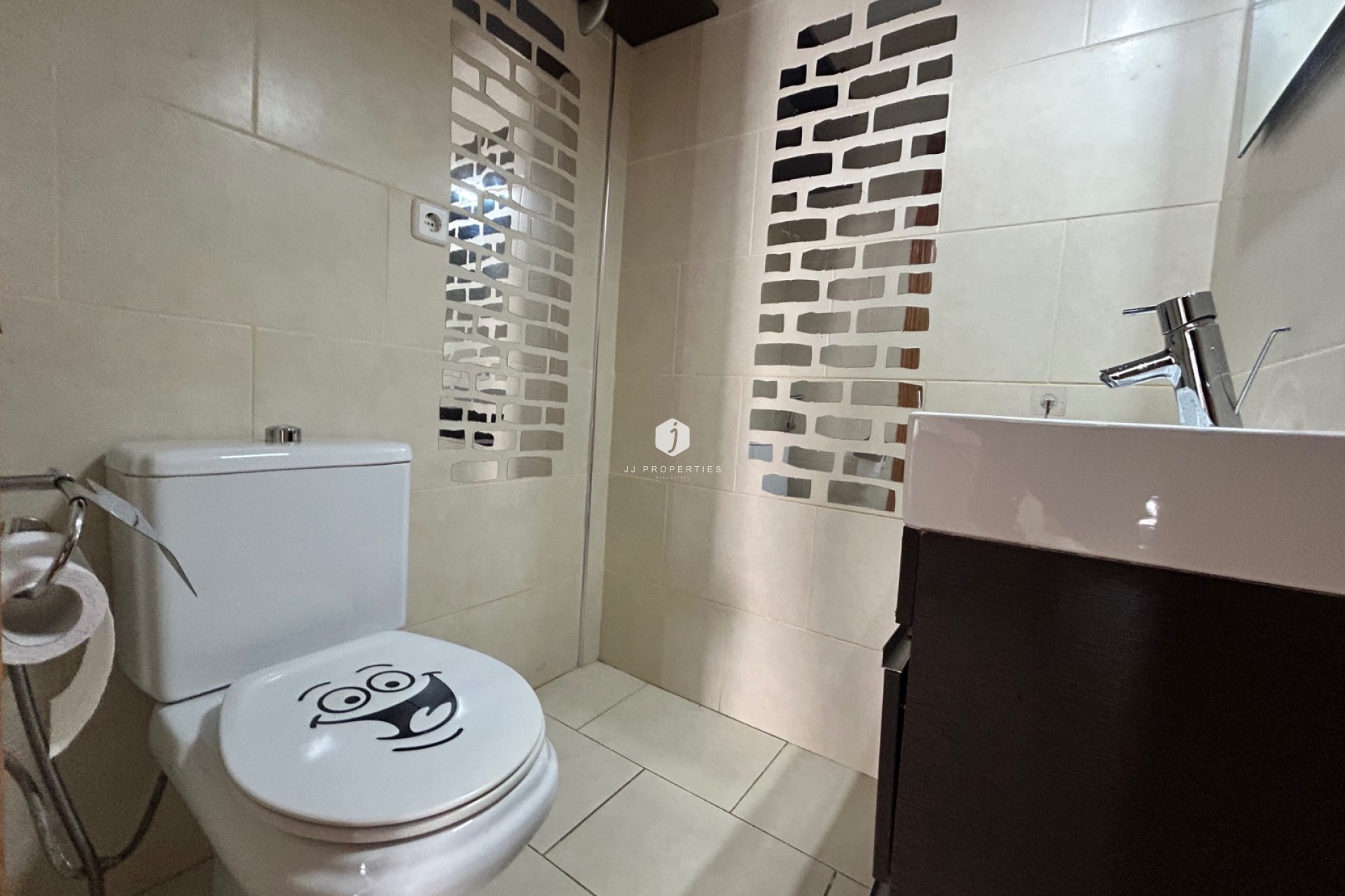 Tweedehands - Chalet -
El Chaparral - Inland