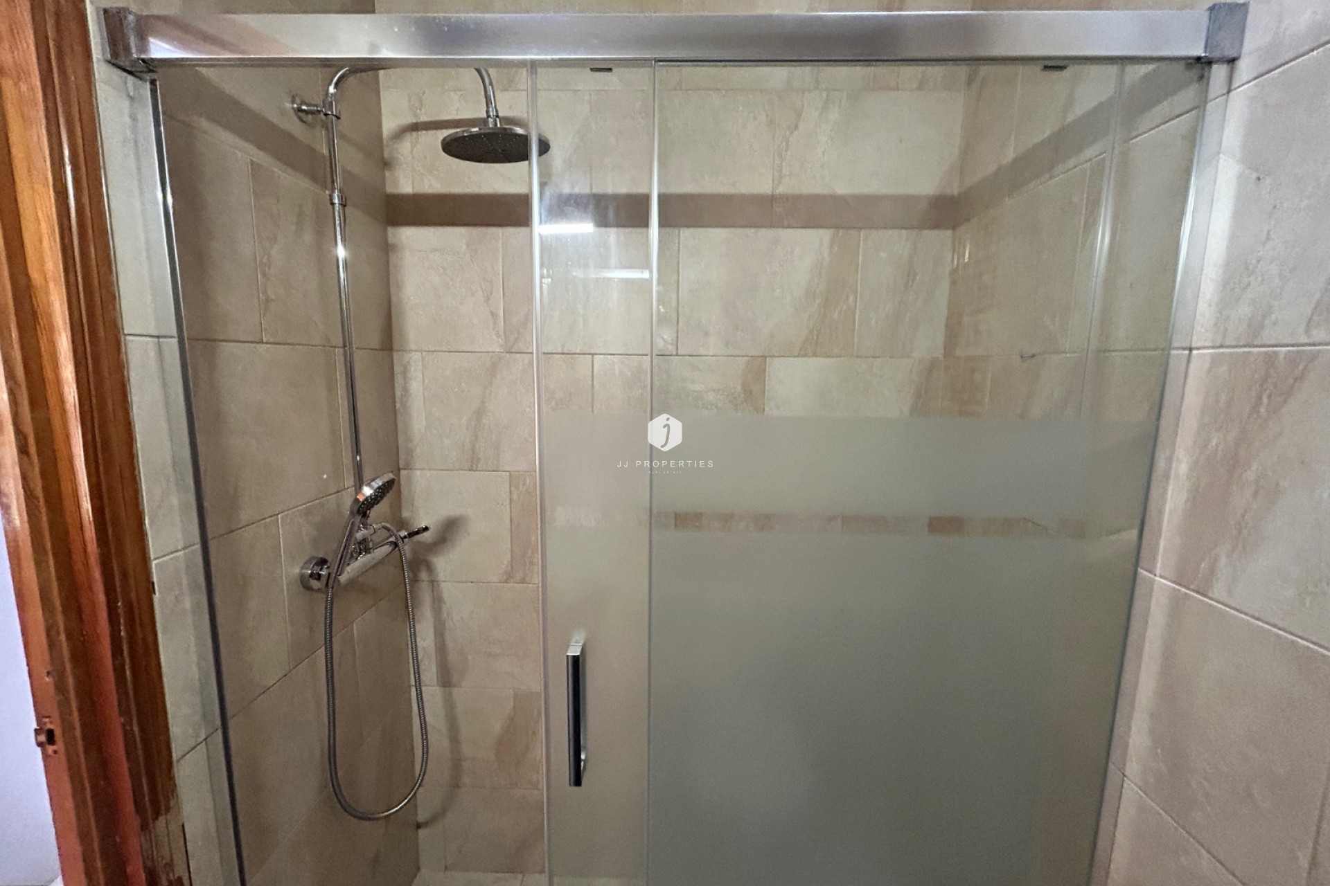 Tweedehands - Chalet -
El Chaparral - Inland