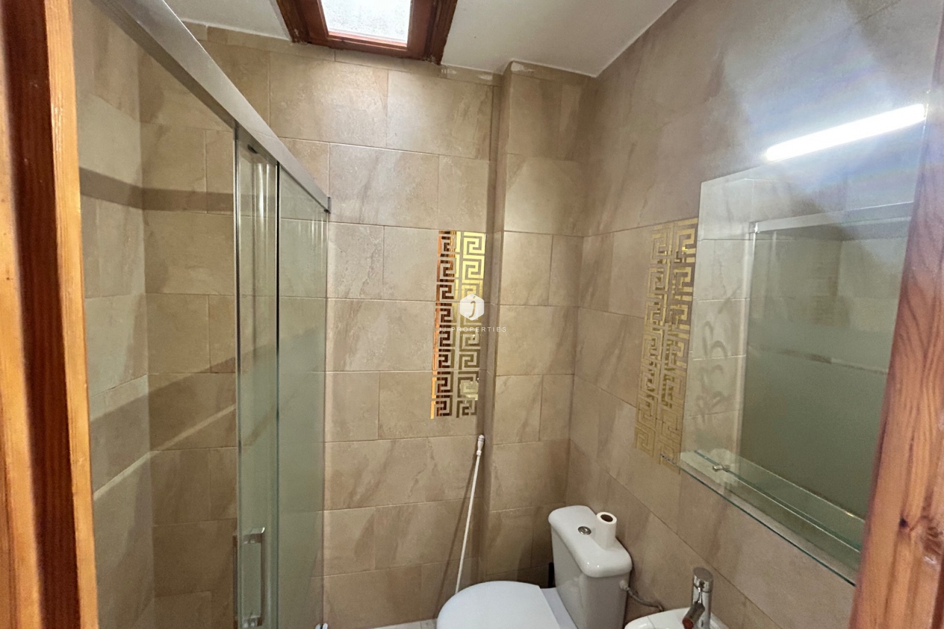 Tweedehands - Chalet -
El Chaparral - Inland