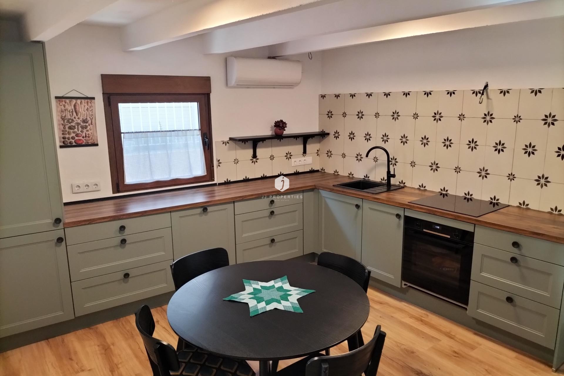 Tweedehands - Chalet -
Formentera del Segura - Centro