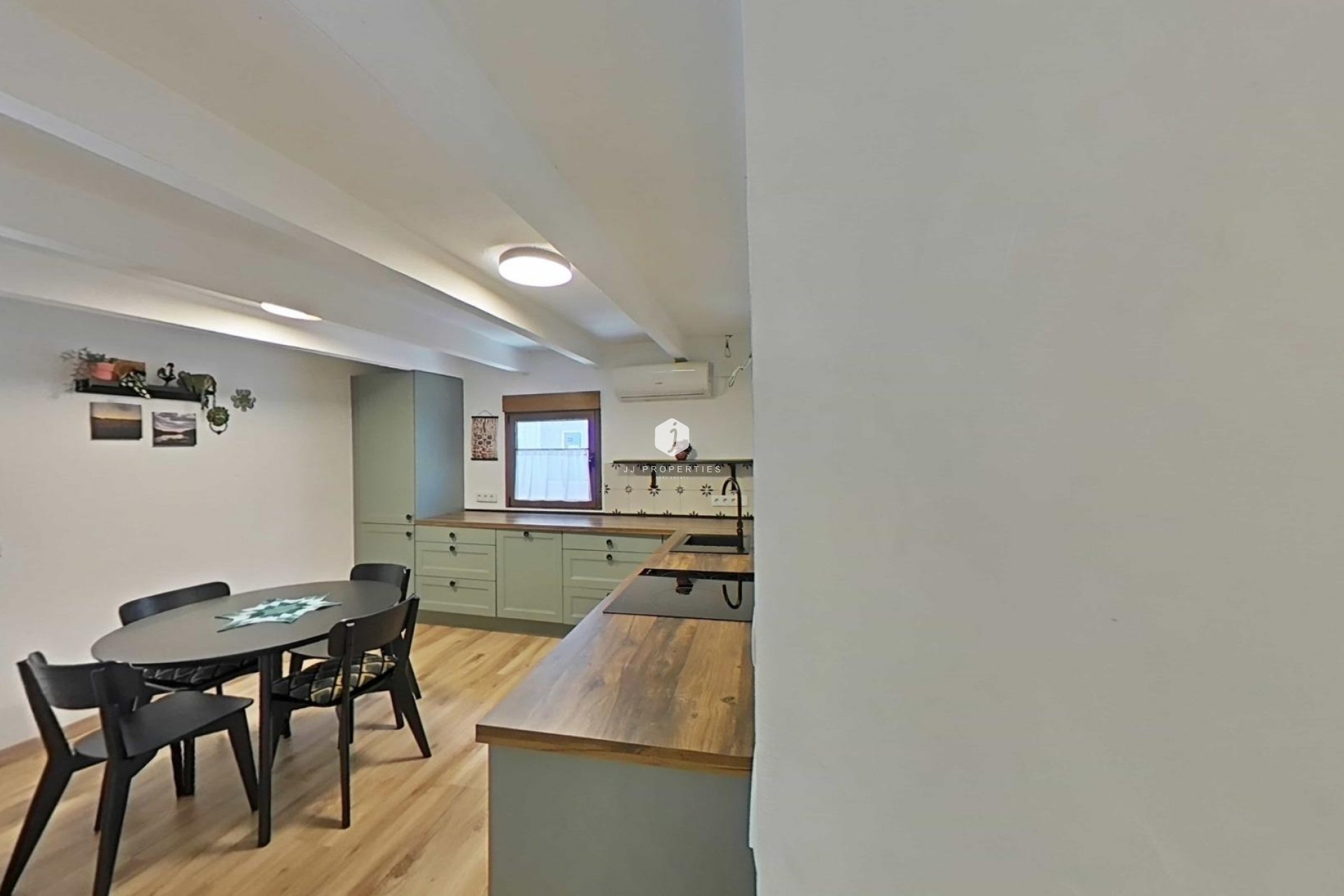 Tweedehands - Chalet -
Formentera del Segura - Centro