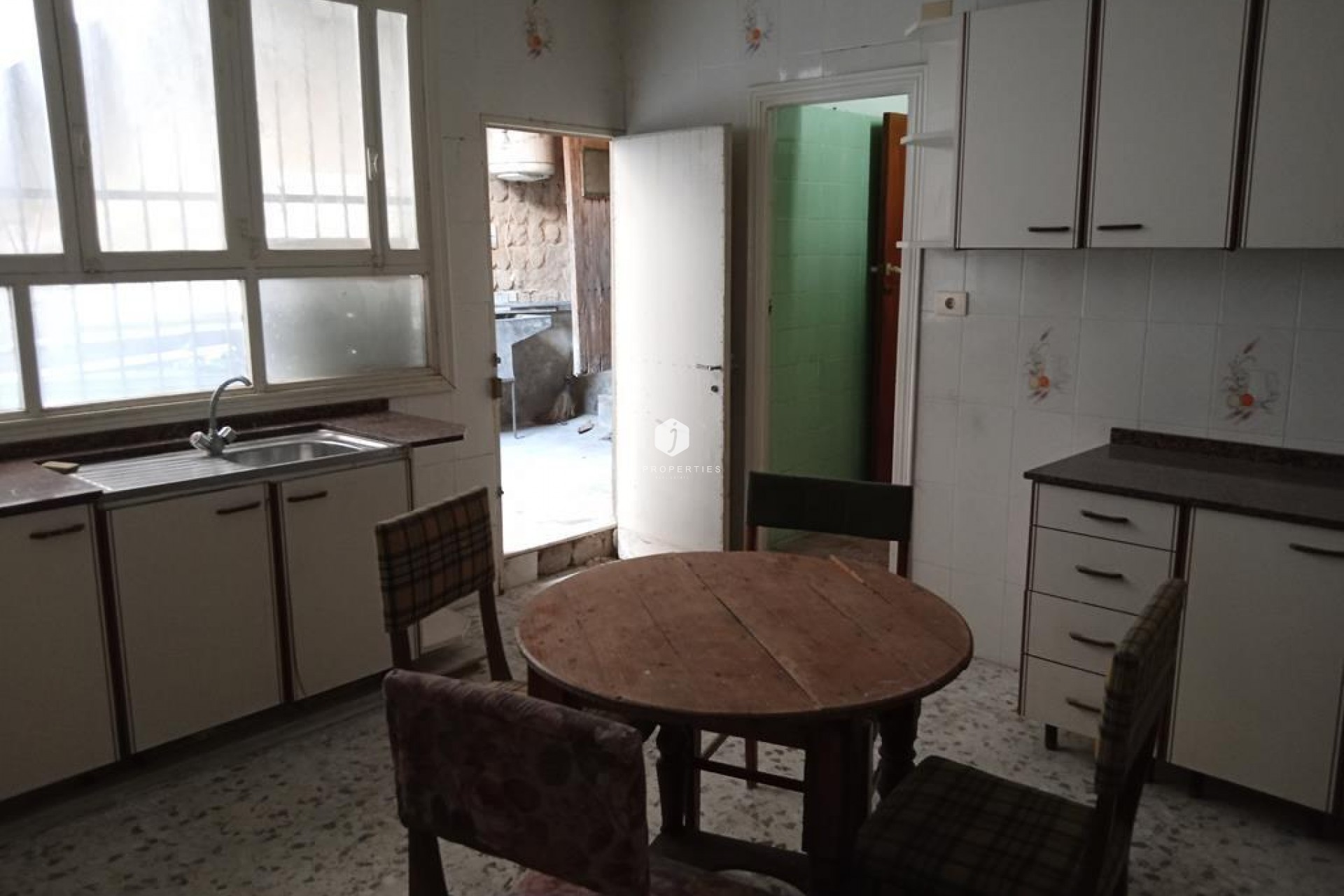 Tweedehands - Chalet -
HurchIllo - PUEBLO CENTRO