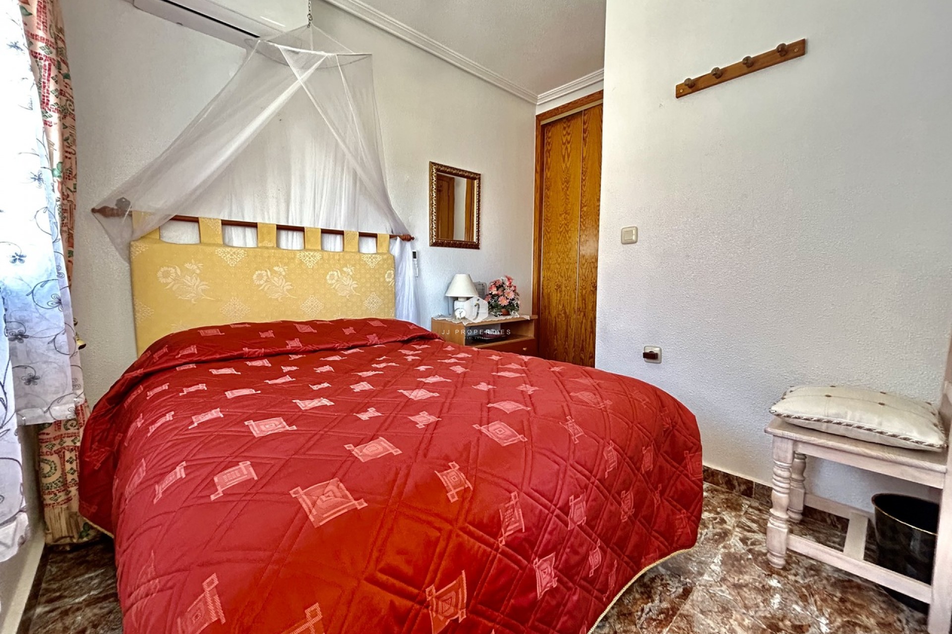 Tweedehands - Chalet -
La Zenia - Costa Blanca