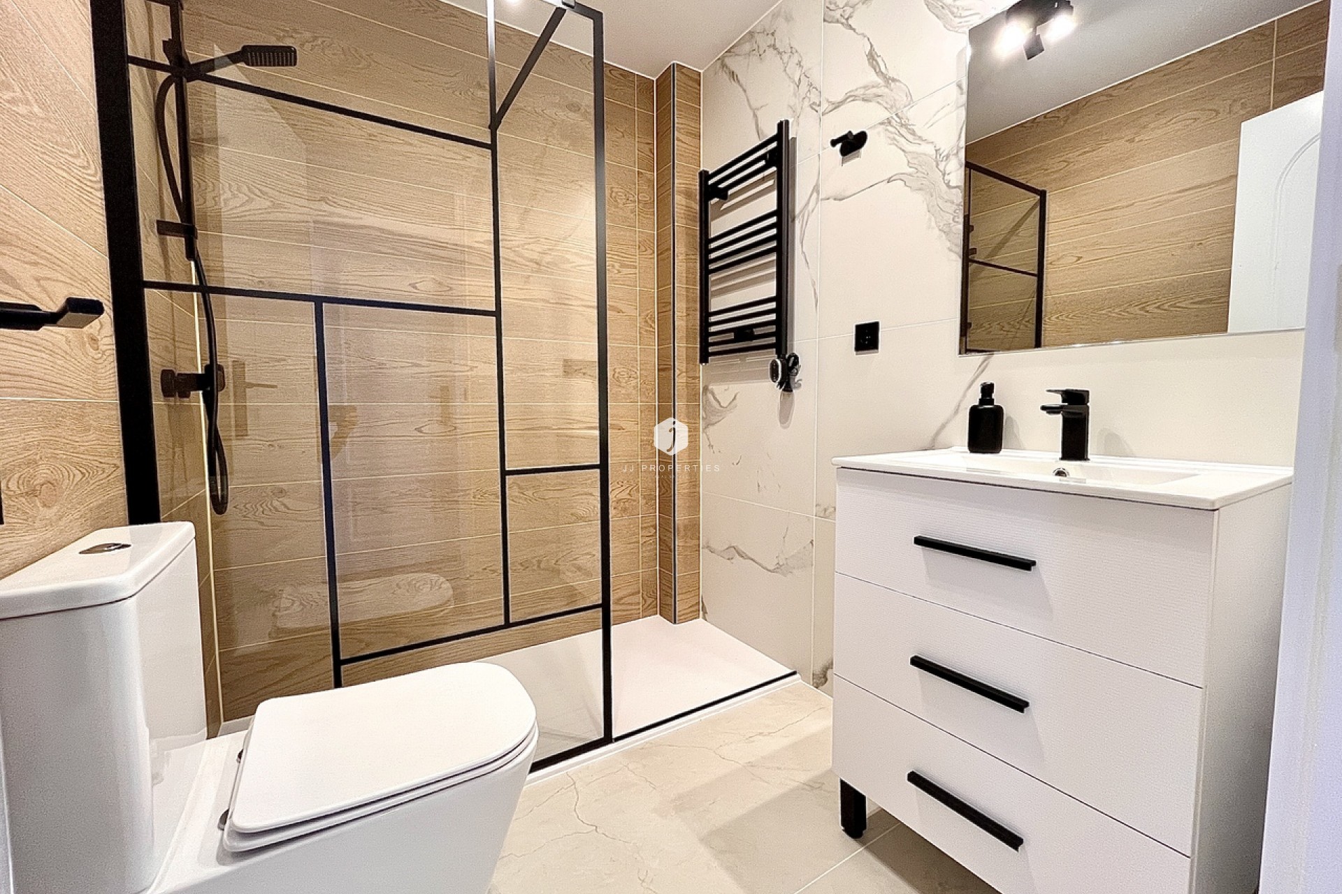 Tweedehands - Chalet -
Los Altos - Costa Blanca