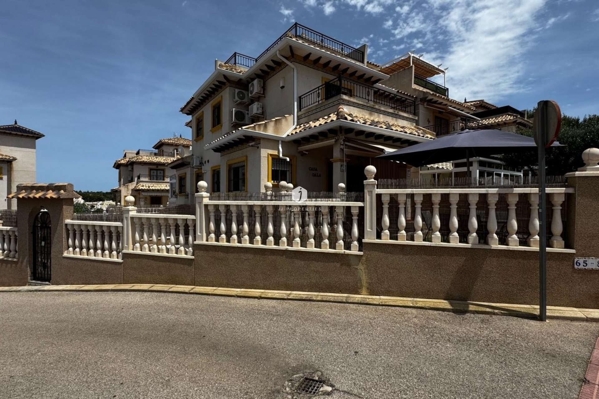 Tweedehands - Chalet -
Orihuela Costa - Costa Blanca