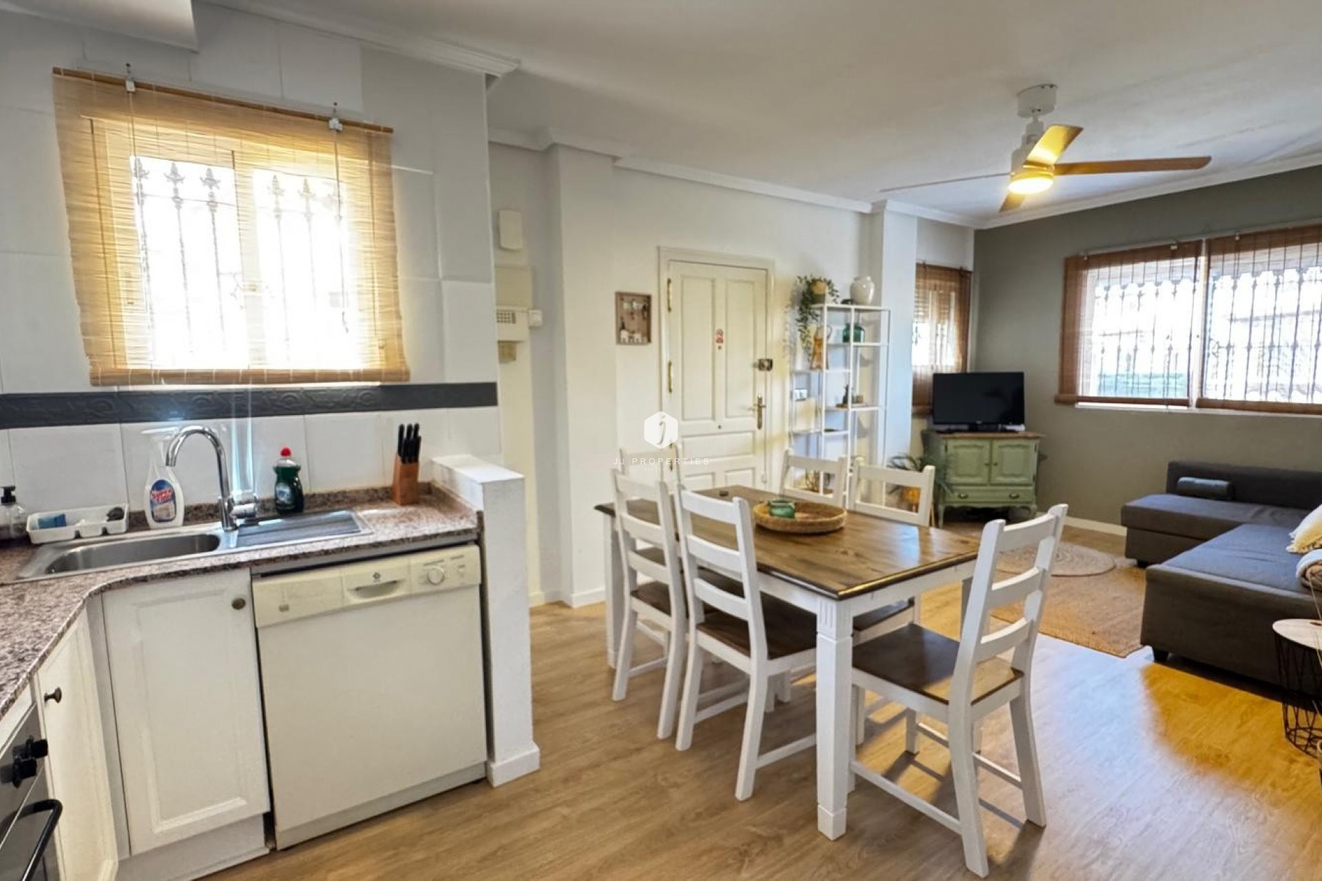 Tweedehands - Chalet -
Orihuela Costa - Costa Blanca