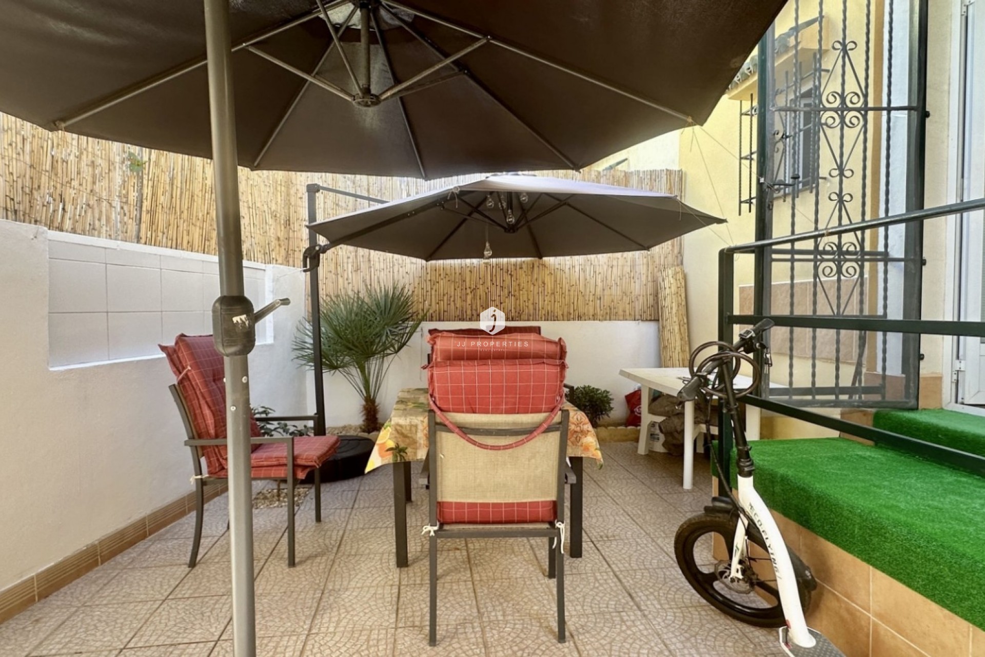 Tweedehands - Chalet -
Orihuela Costa - Costa Blanca