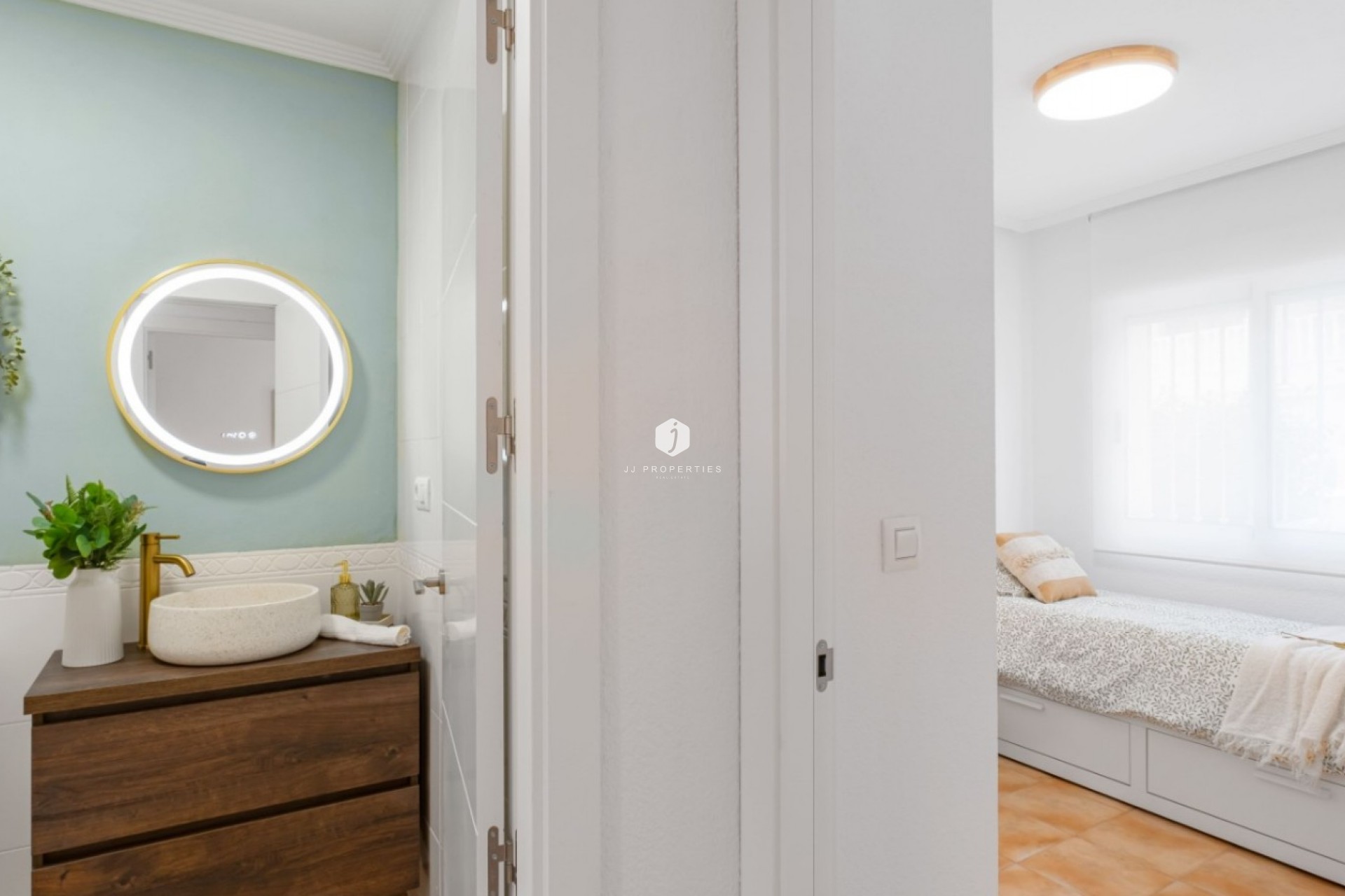 Tweedehands - Chalet -
Orihuela Costa - Costa Blanca