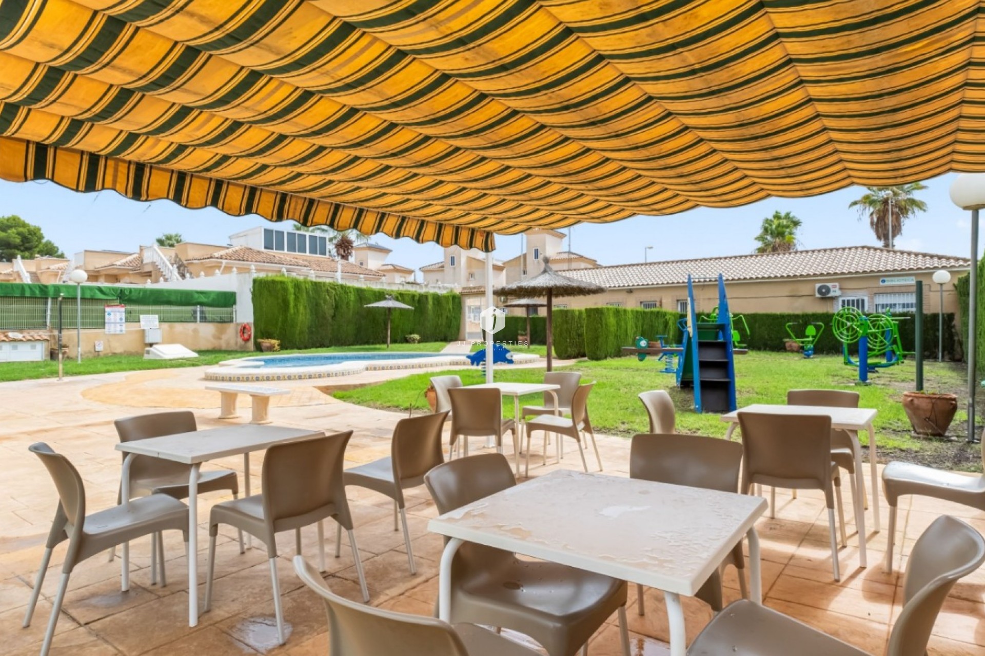 Tweedehands - Chalet -
Orihuela Costa - Costa Blanca