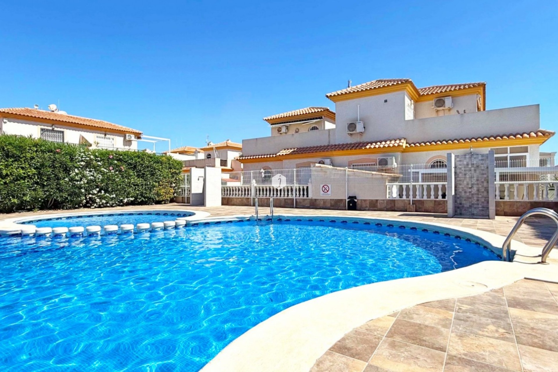 Tweedehands - Chalet -
Orihuela Costa - Costa Blanca